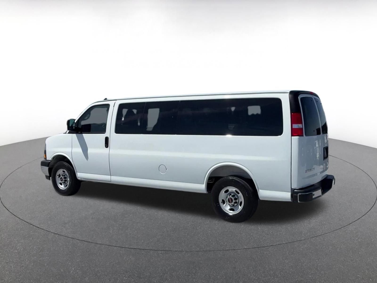 Thumbnail: 2025 GMC Savana - 10