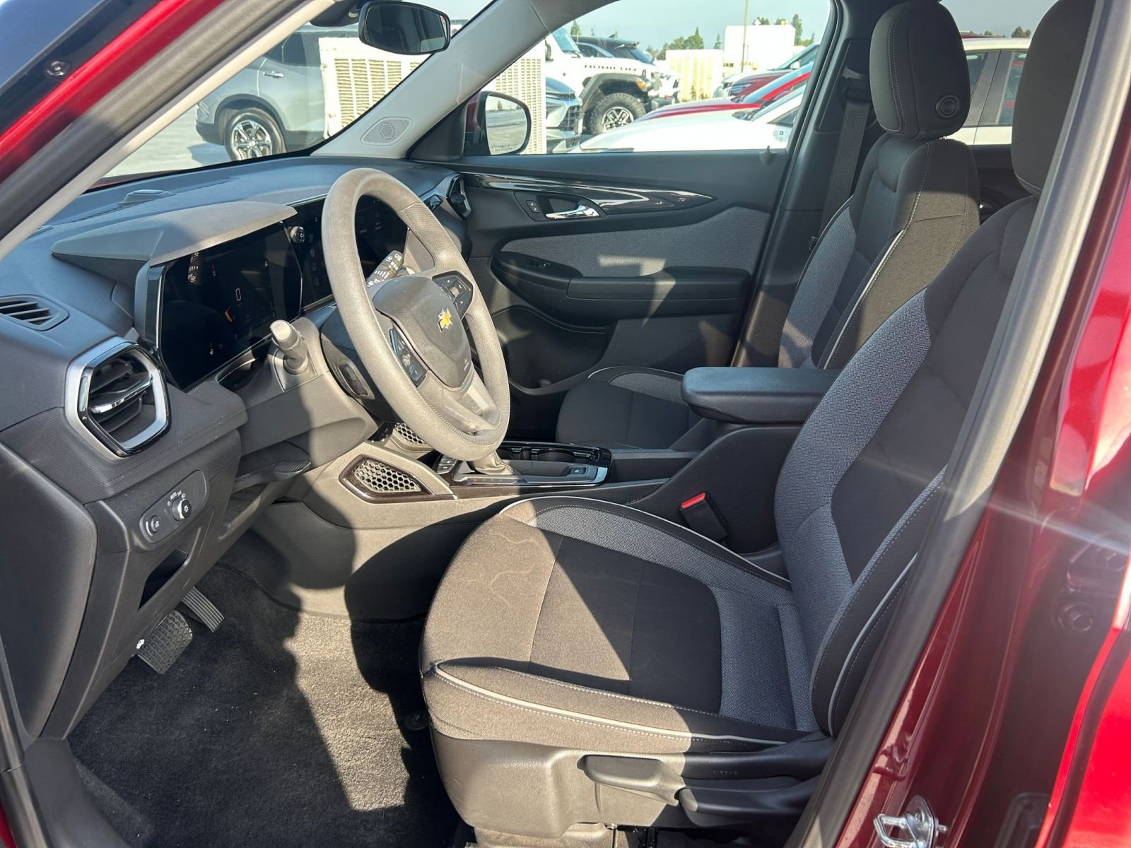 Thumbnail: 2025 Chevrolet TrailBlazer - 24