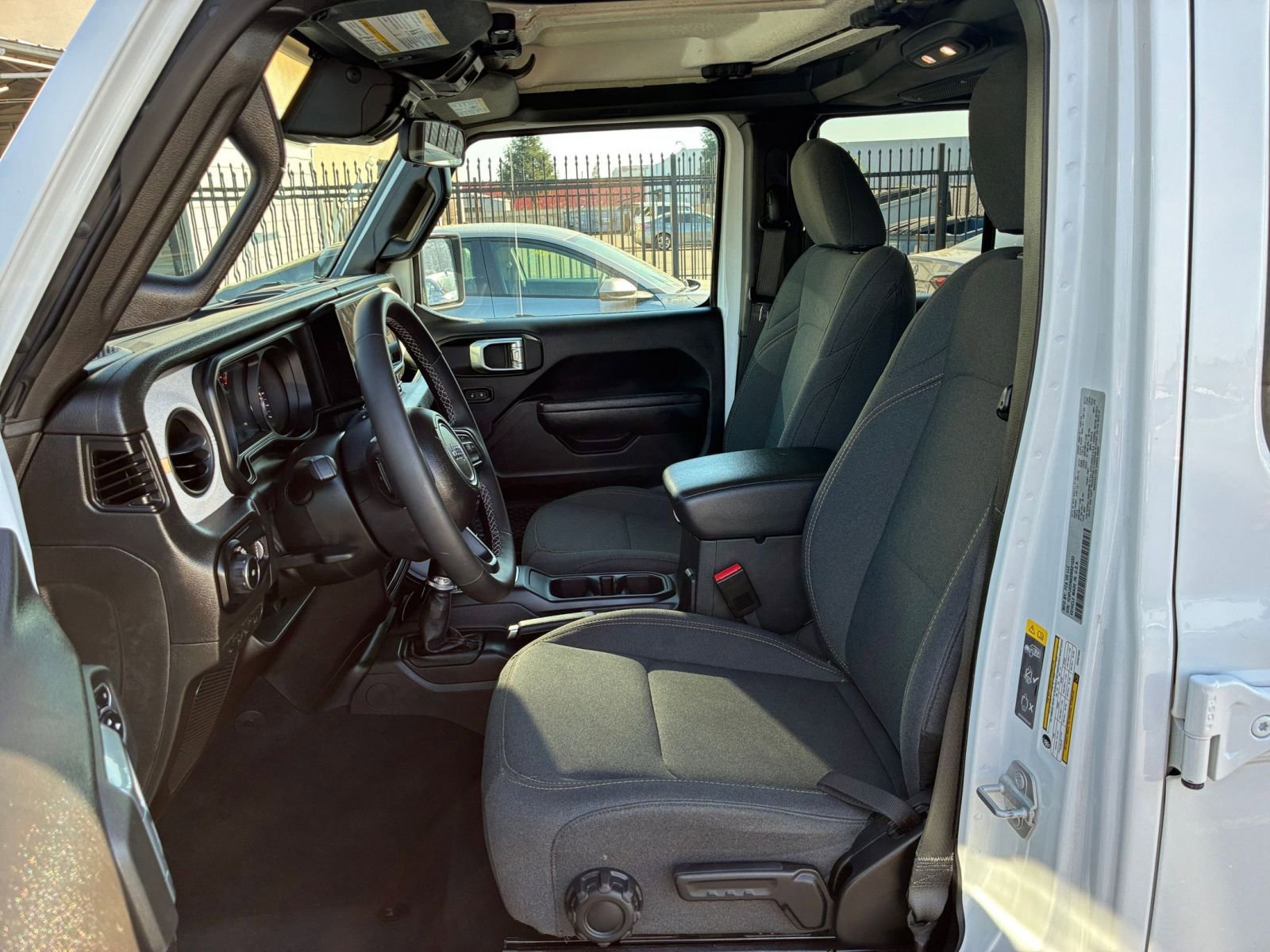 Thumbnail: 2025 Jeep Wrangler - 25