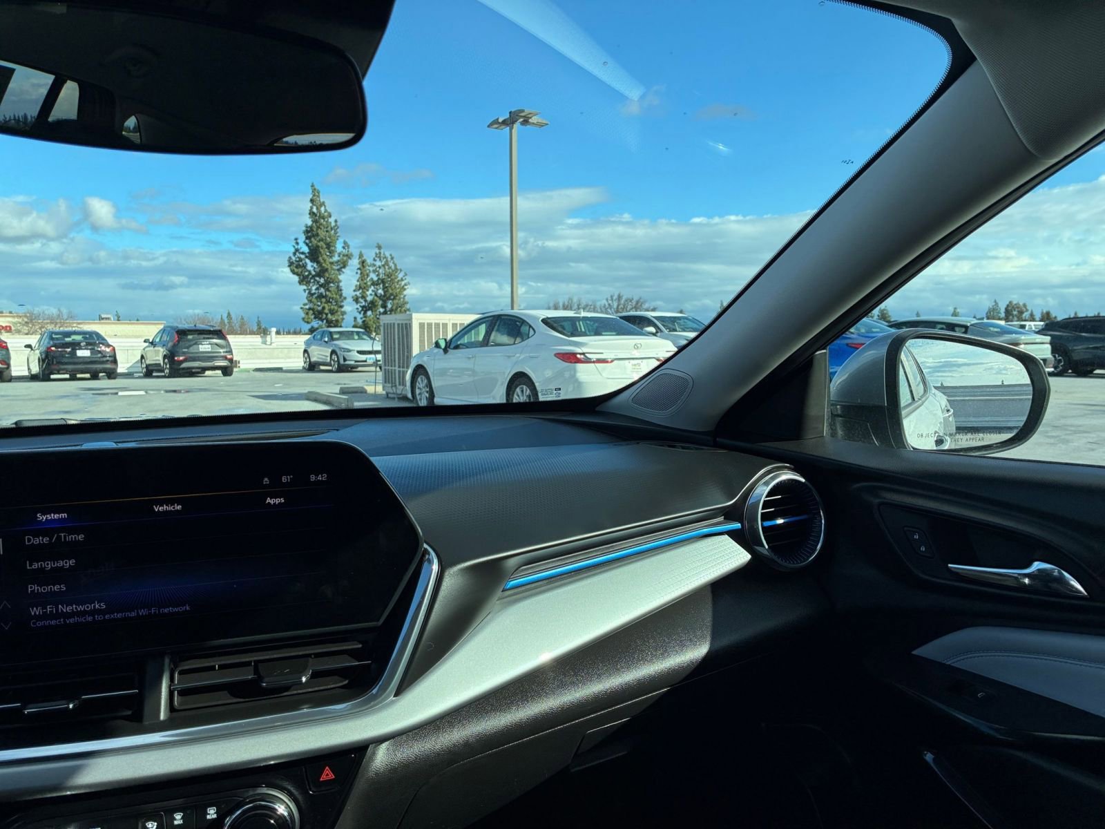 Thumbnail: 2025 Chevrolet Trax - 34