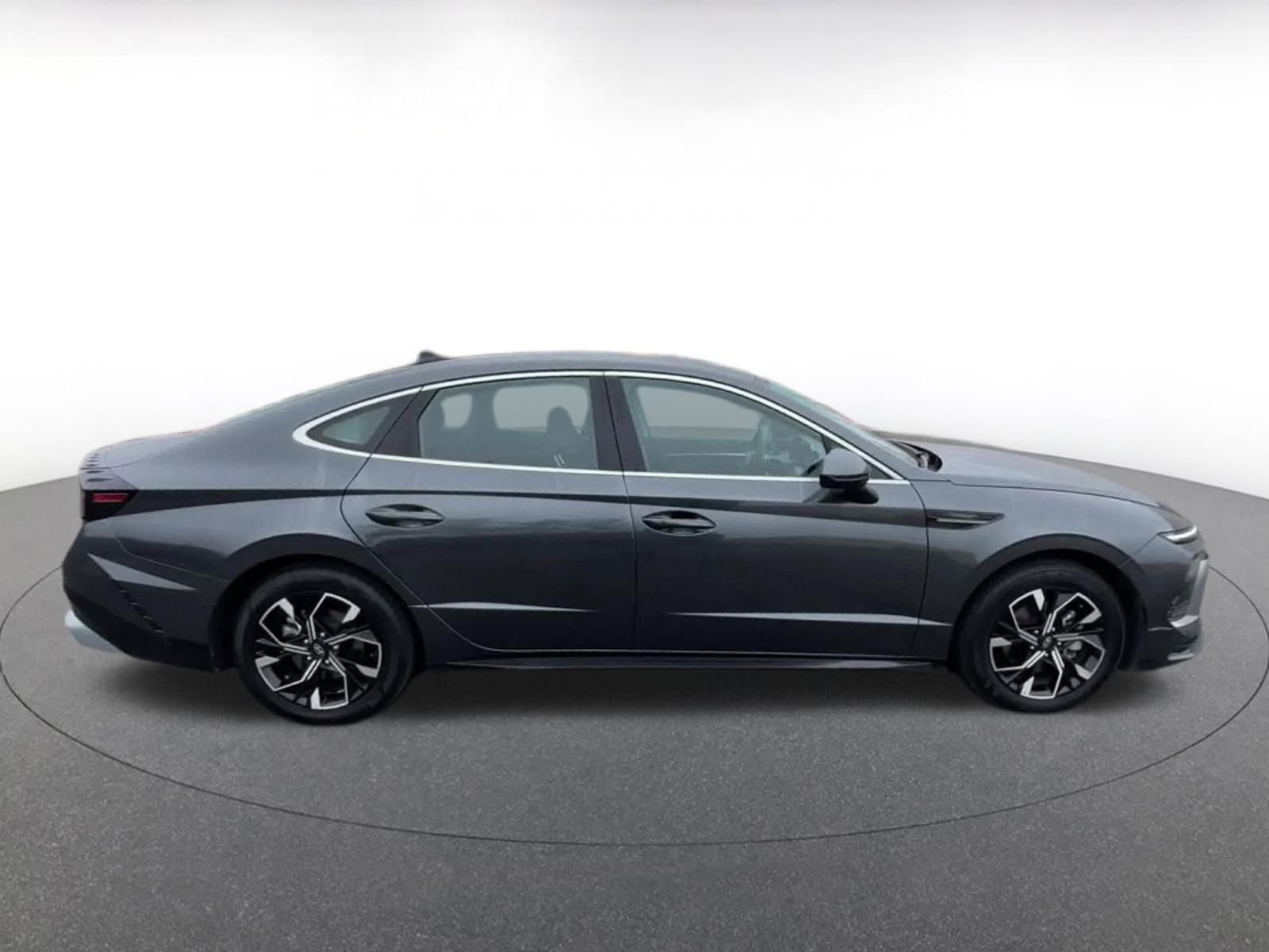 Thumbnail: 2025 Hyundai Sonata - 16