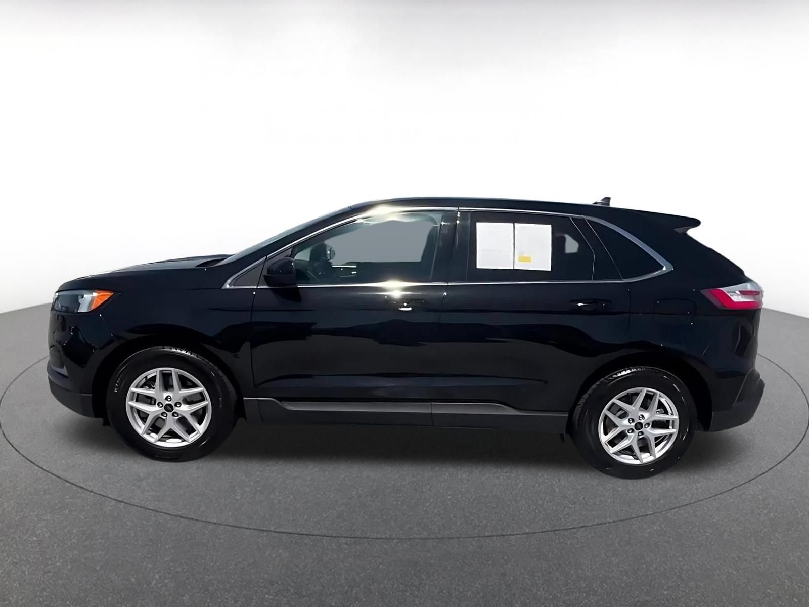 Thumbnail: 2024 Ford Edge - 9