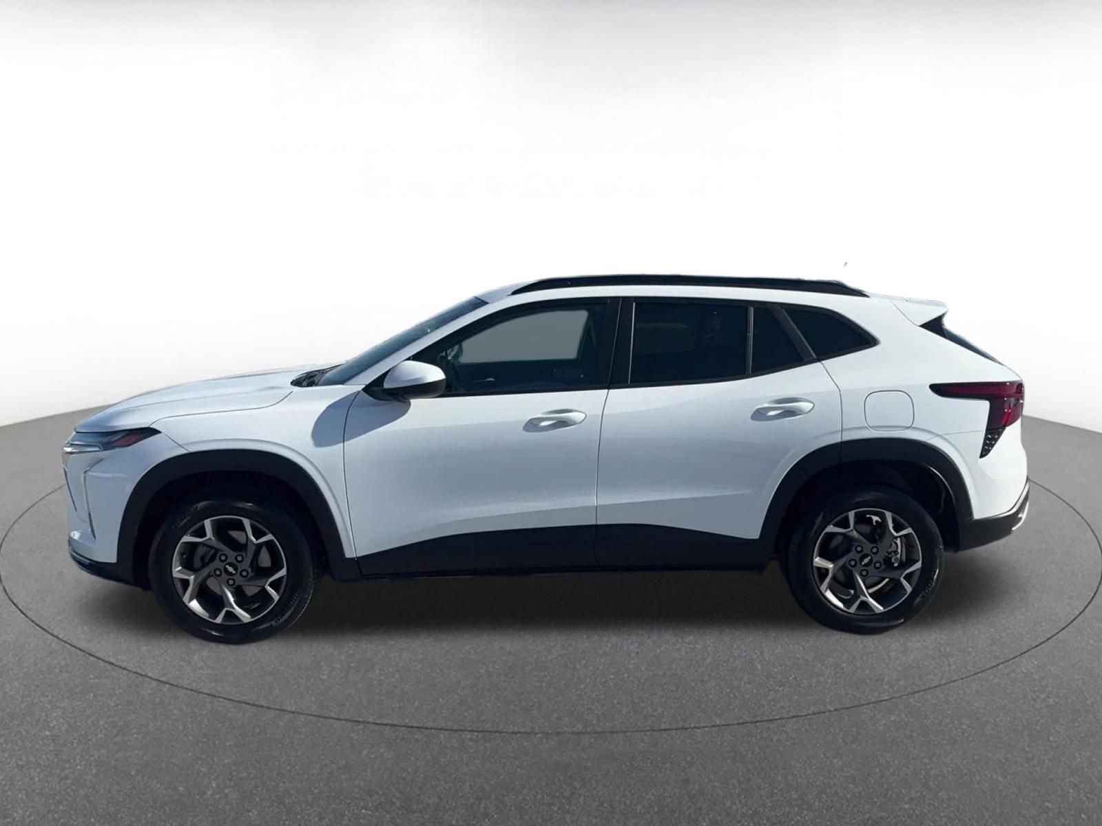 Thumbnail: 2025 Chevrolet Trax - 9