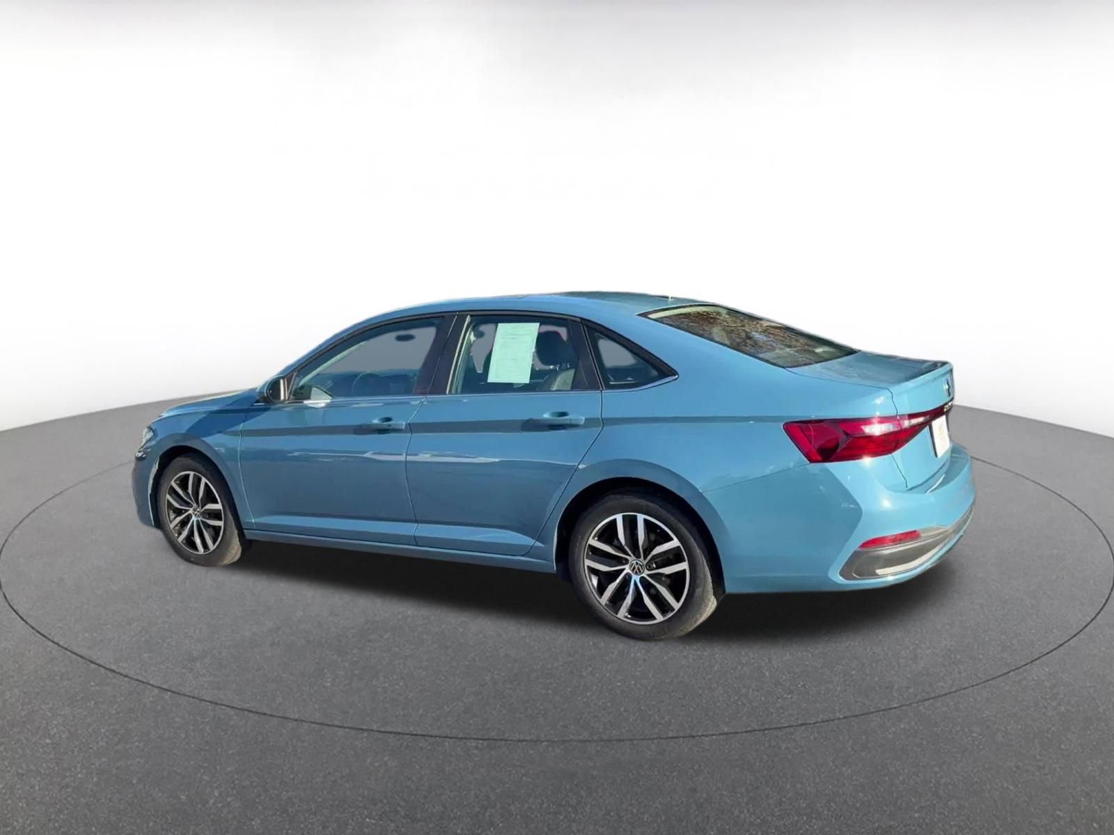 Thumbnail: 2025 Volkswagen Jetta - 10