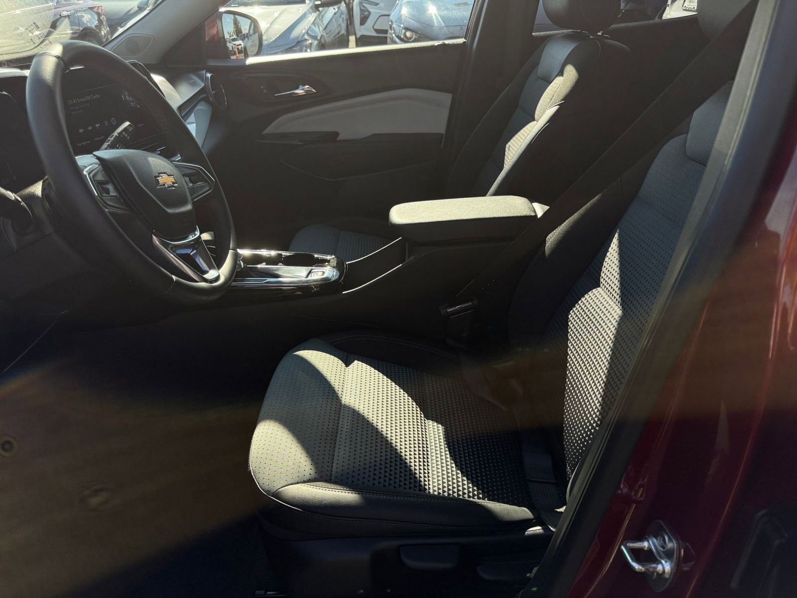 Thumbnail: 2025 Chevrolet Trax - 27