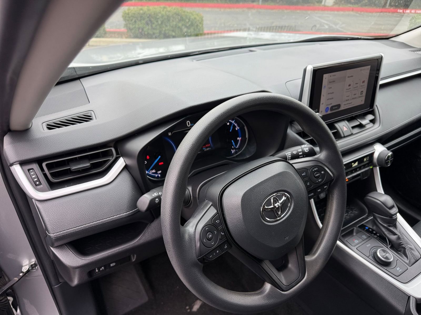 Thumbnail: 2025 Toyota RAV4 - 33