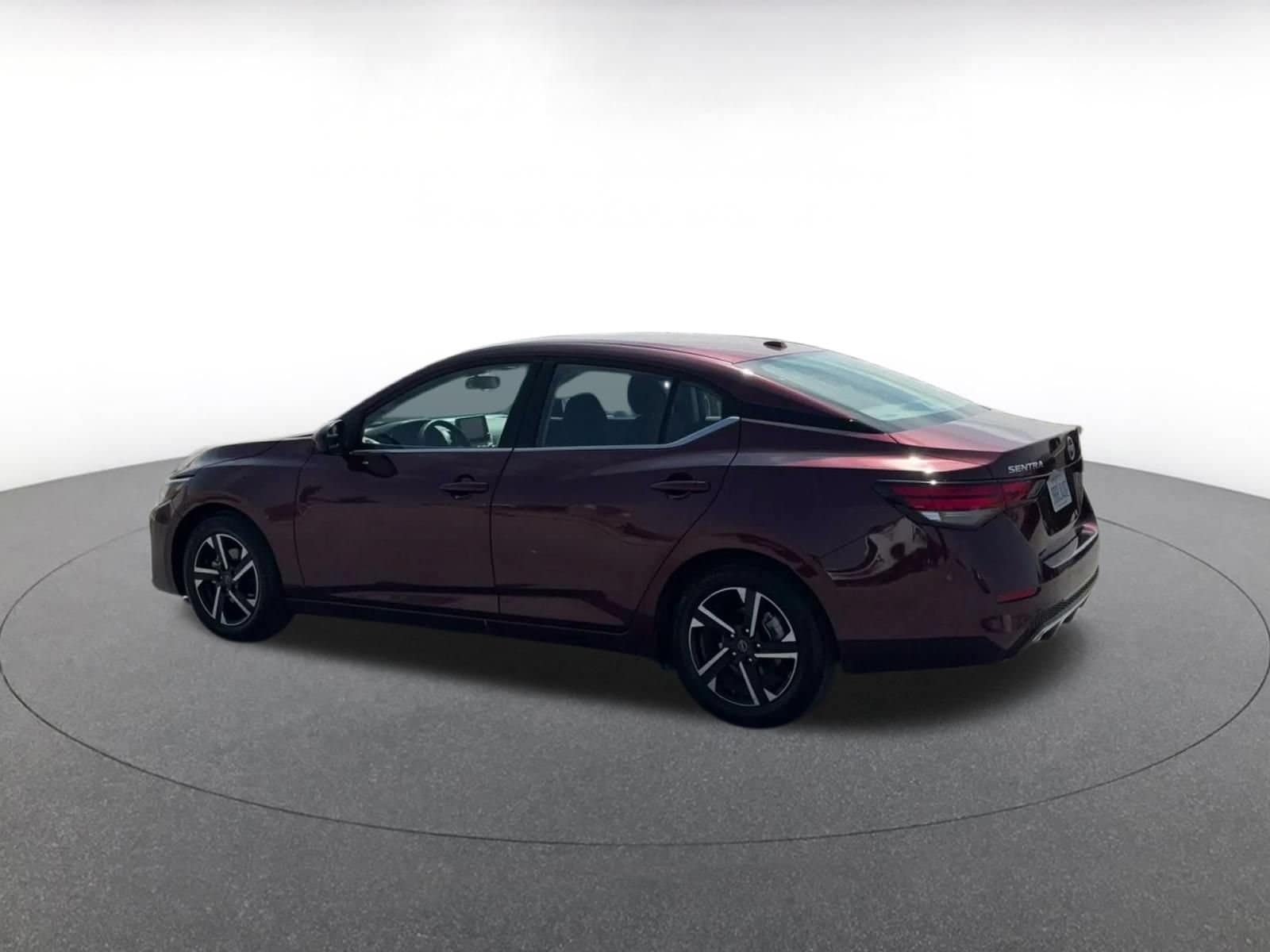 Thumbnail: 2025 Nissan Sentra - 10