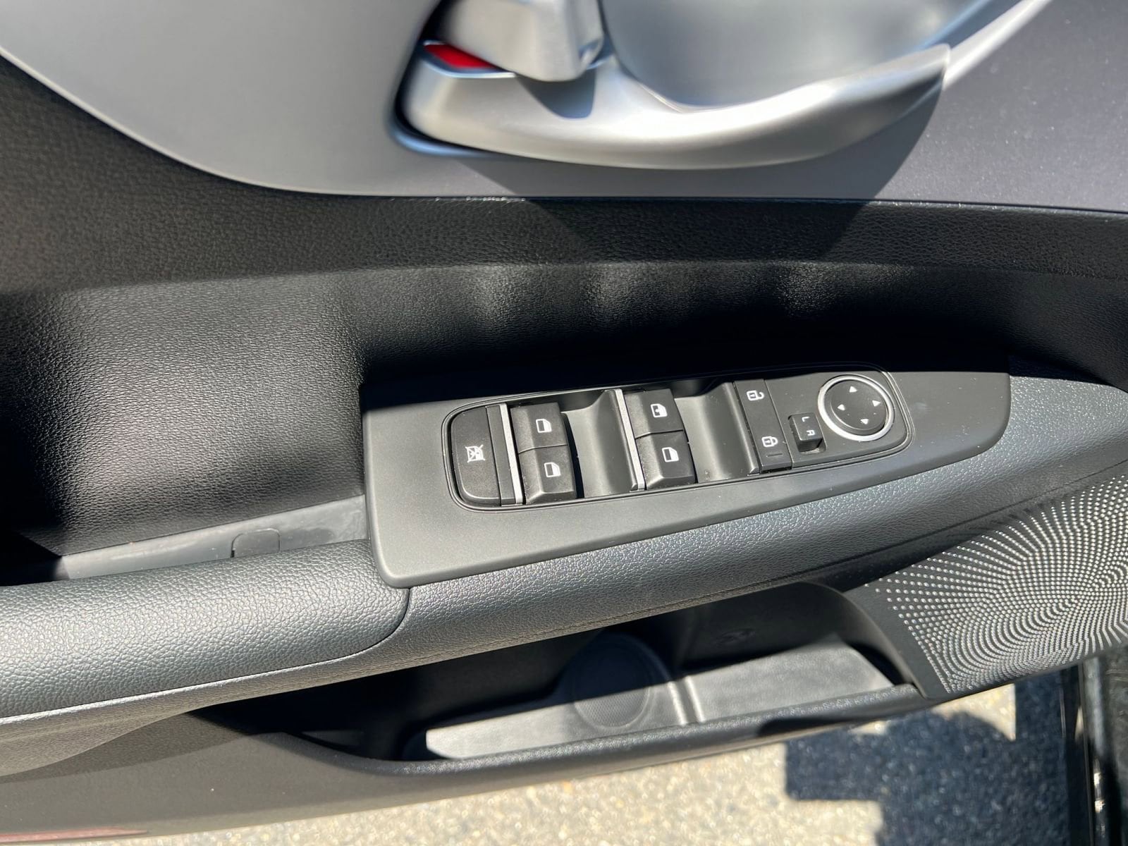 Thumbnail: 2024 Kia Forte - 21