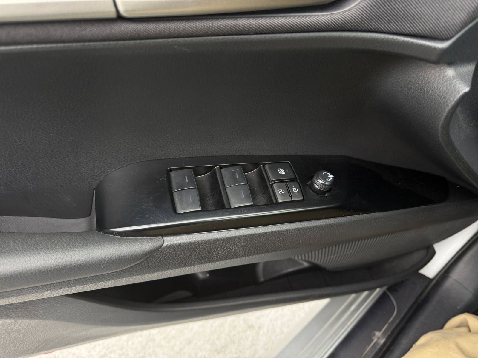 Thumbnail: 2025 Toyota Camry - 20