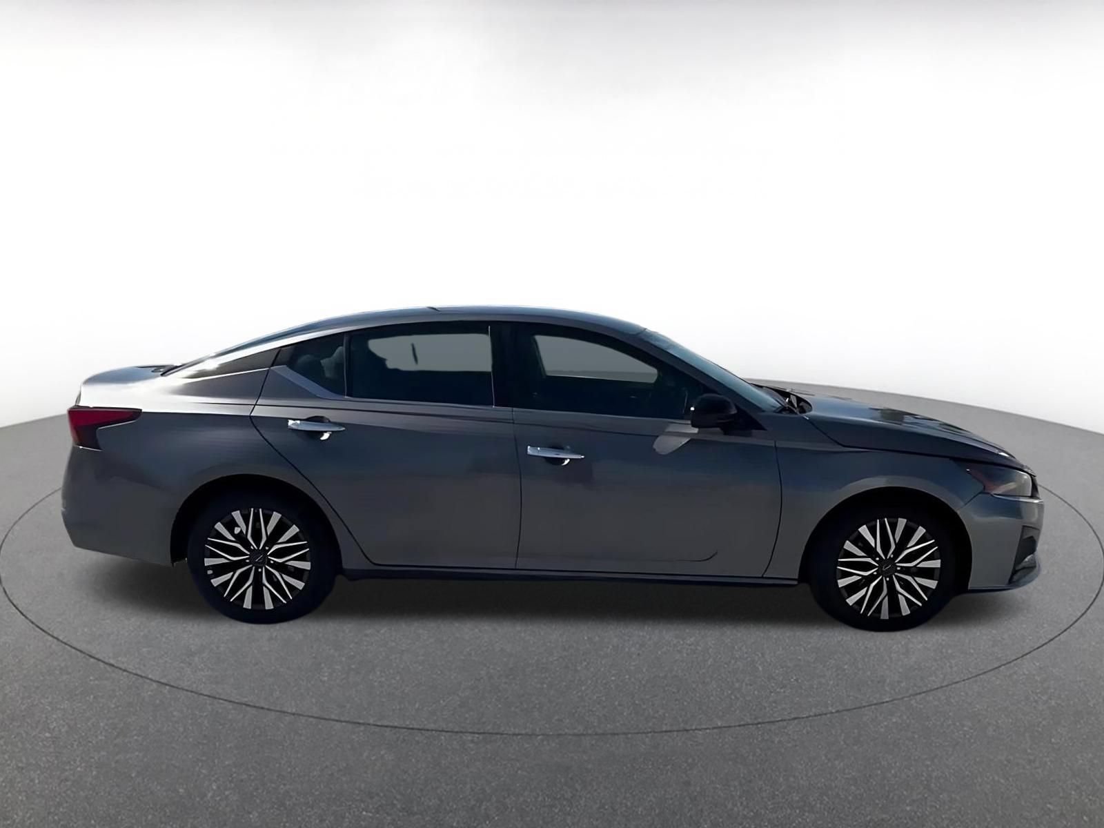 Thumbnail: 2025 Nissan Altima - 14