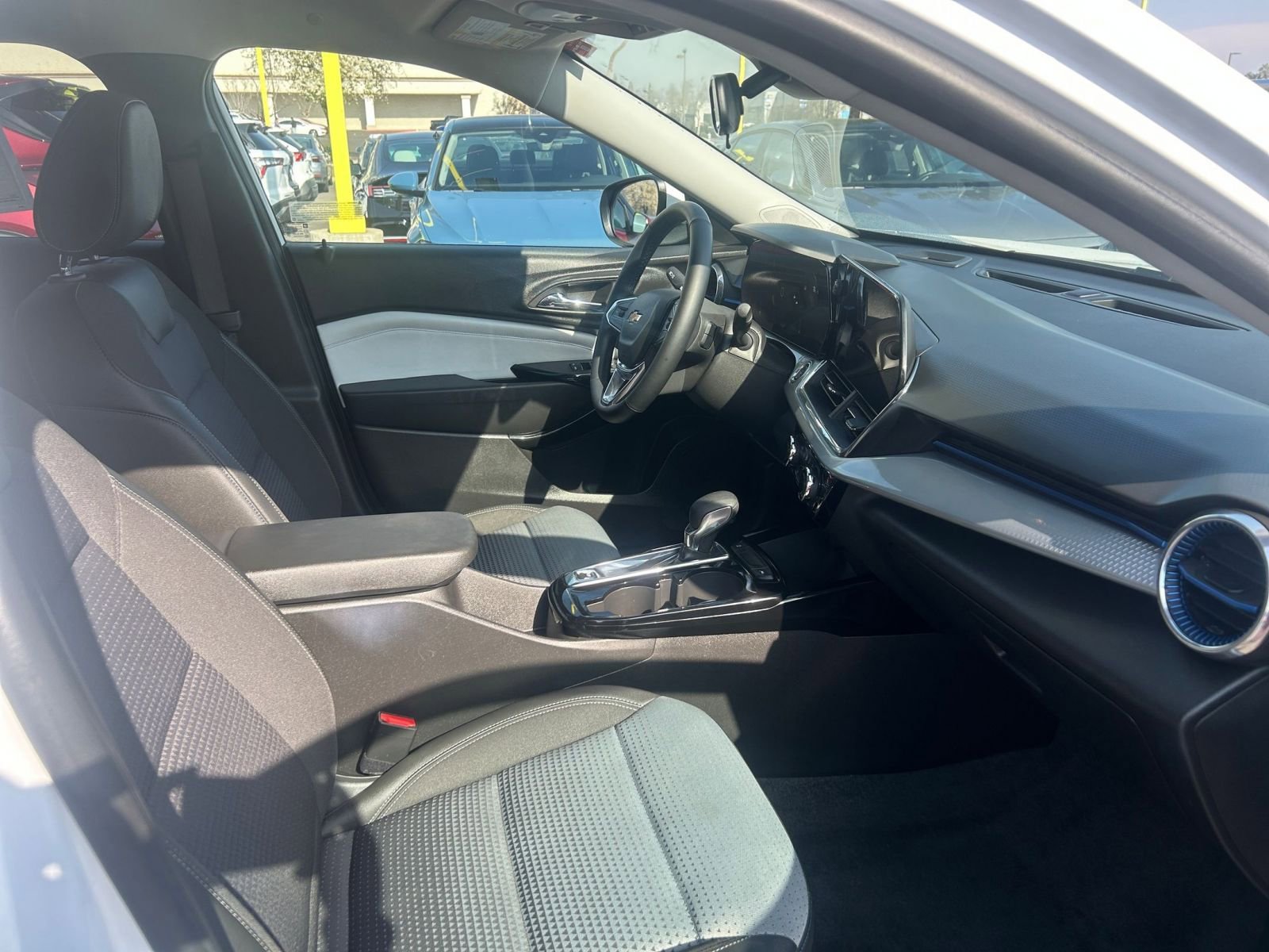 Thumbnail: 2025 Chevrolet Trax - 35