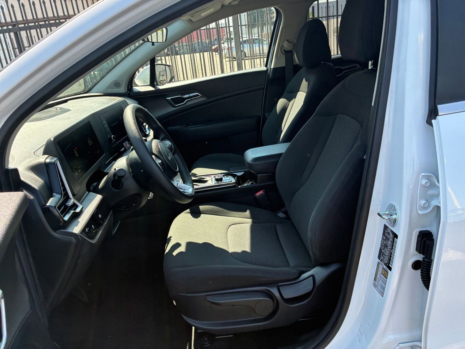 Thumbnail: 2025 Kia Sportage - 25