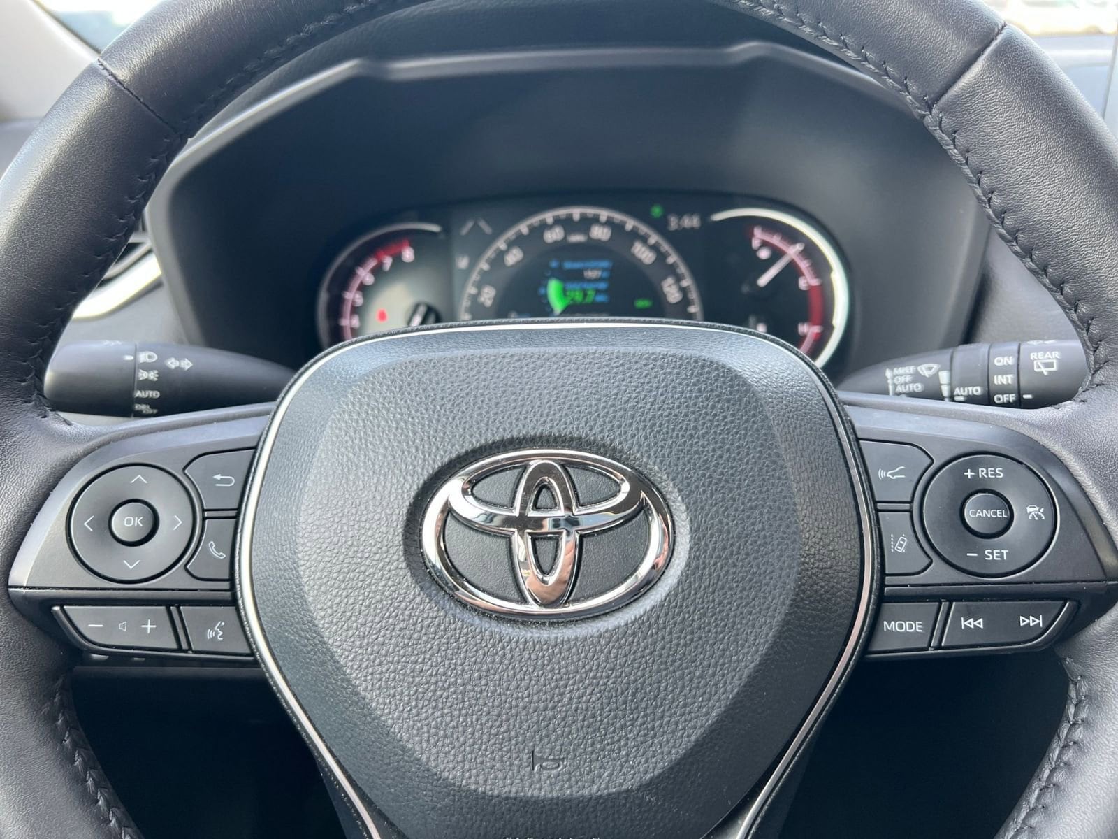 Thumbnail: 2025 Toyota RAV4 - 27