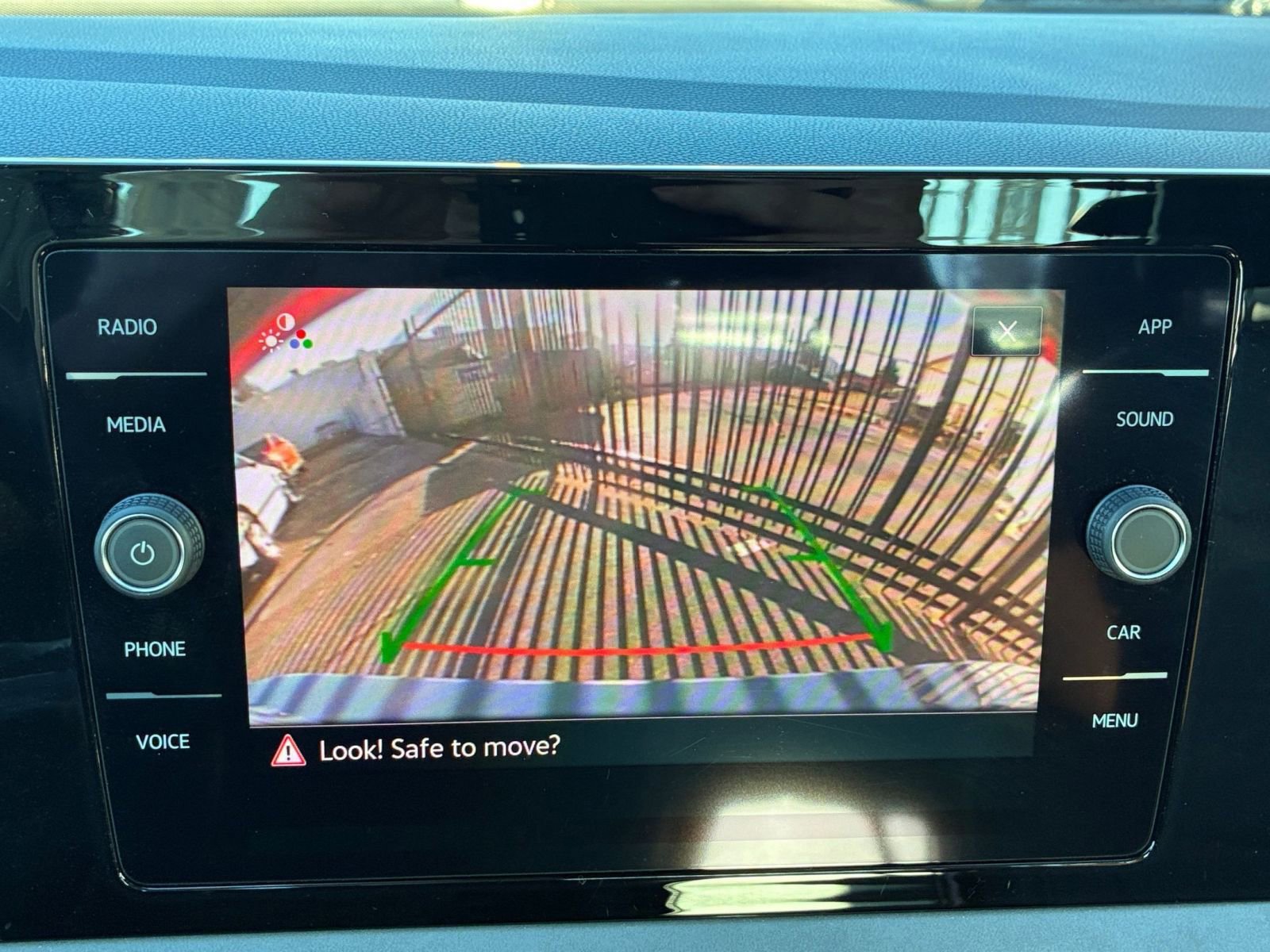 Thumbnail: 2025 Volkswagen Jetta - 17