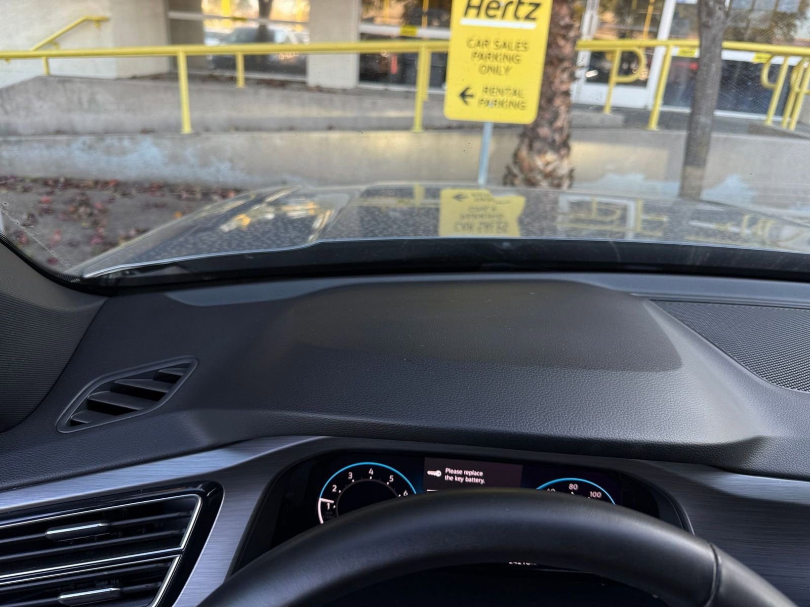 Thumbnail: 2025 Volkswagen Atlas - 34