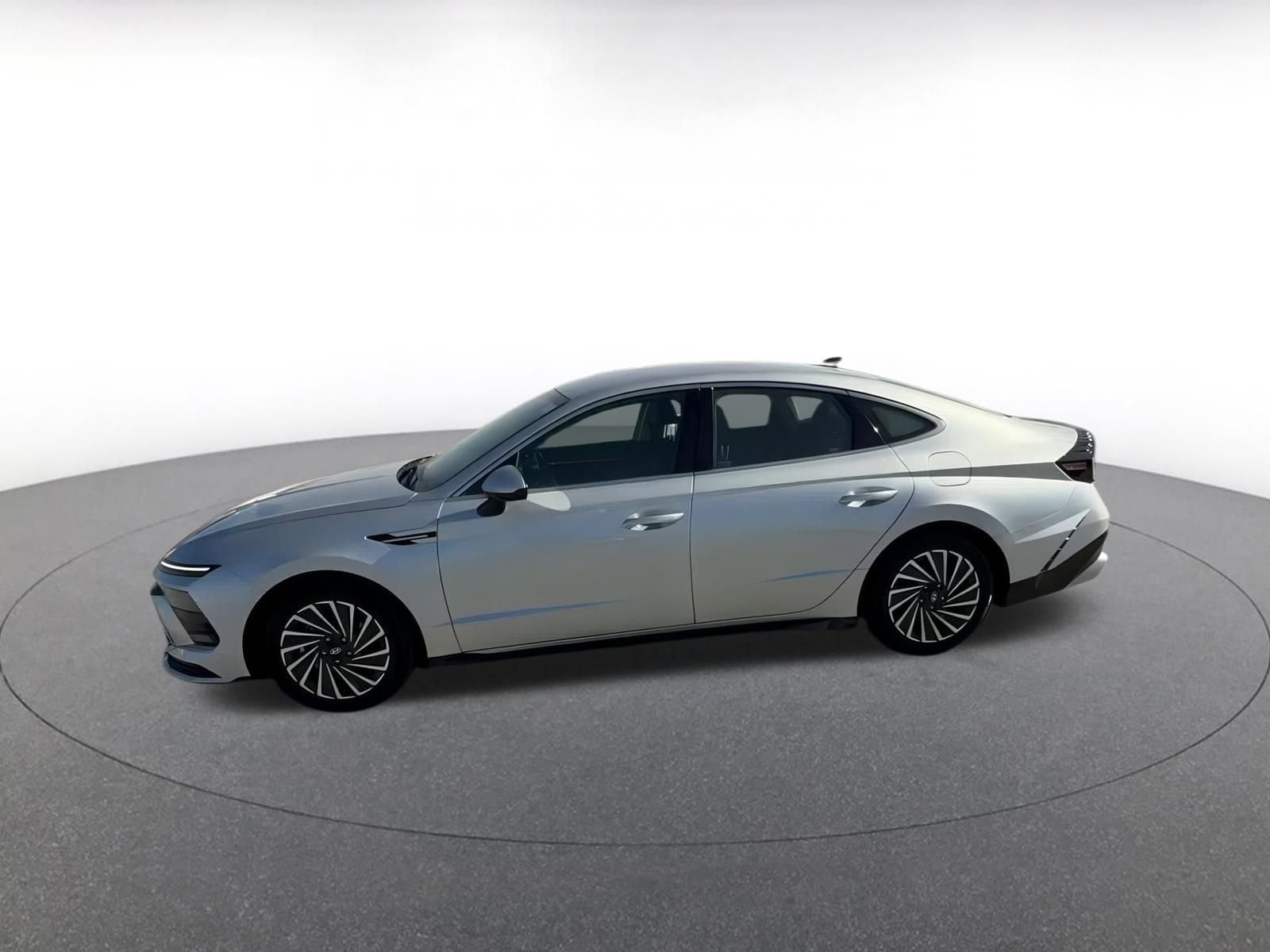 Thumbnail: 2024 Hyundai Sonata - 9