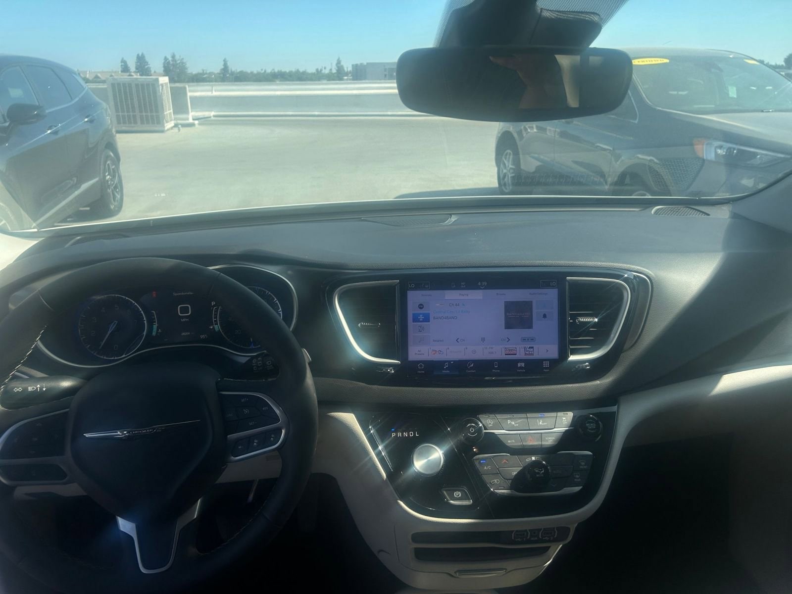 Thumbnail: 2024 Chrysler Pacifica - 33