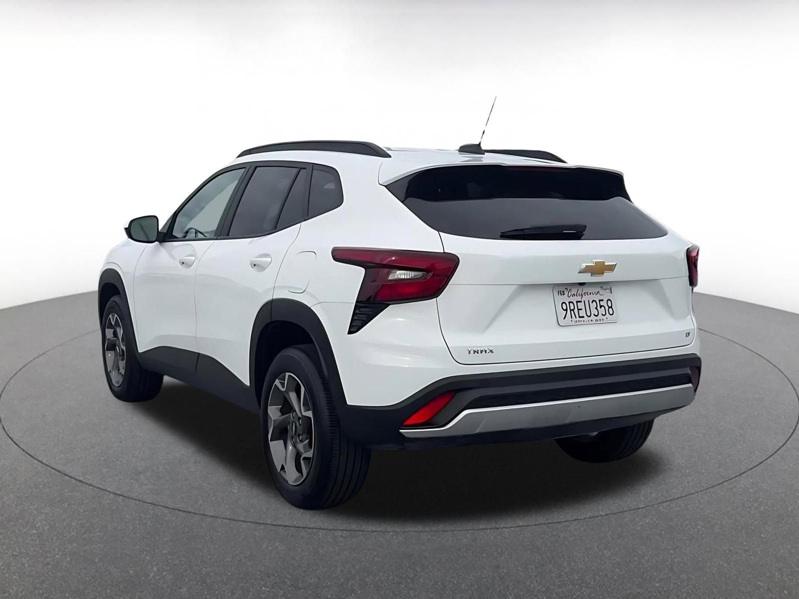 Thumbnail: 2025 Chevrolet Trax - 11