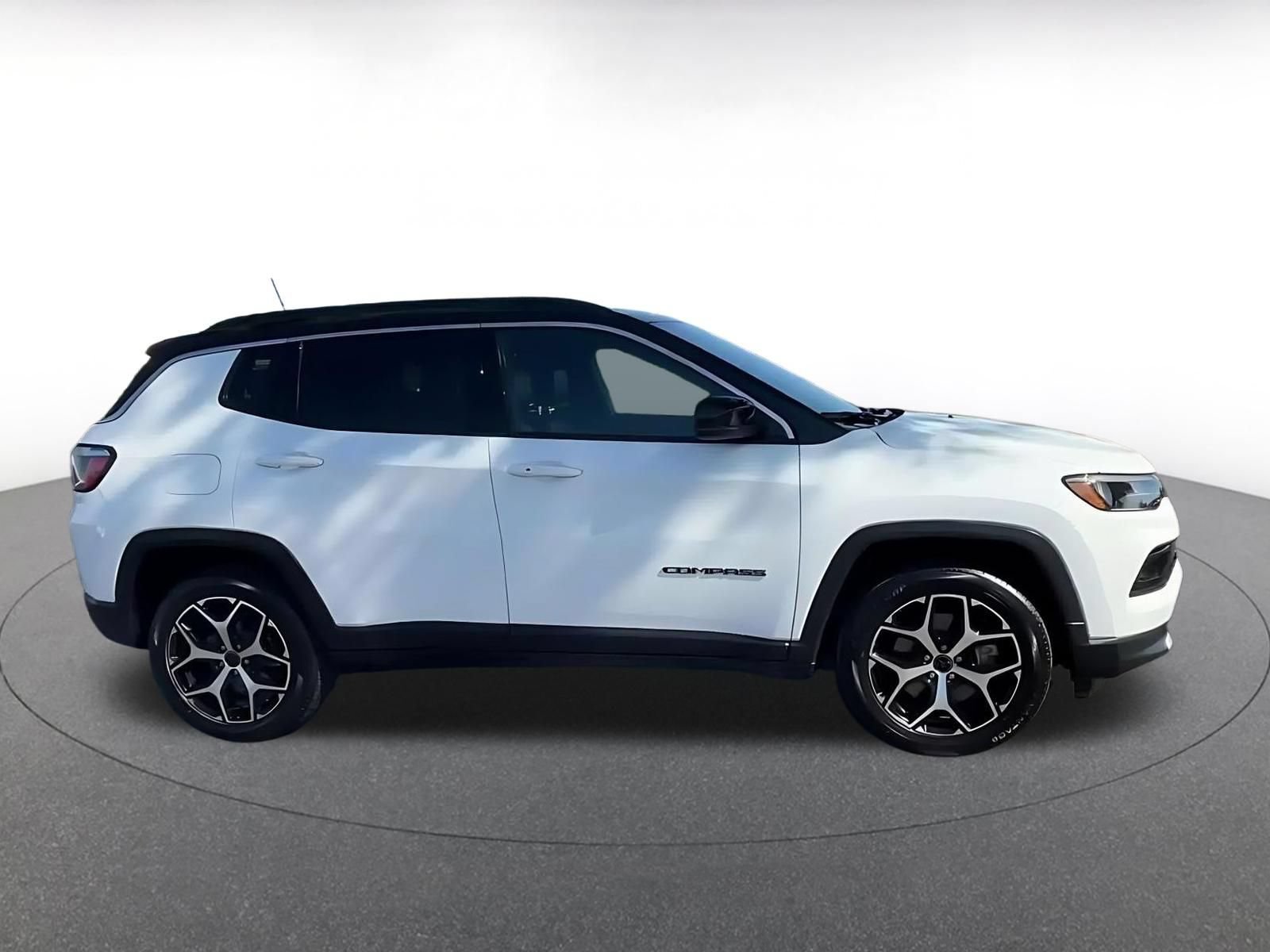Thumbnail: 2025 Jeep Compass - 15