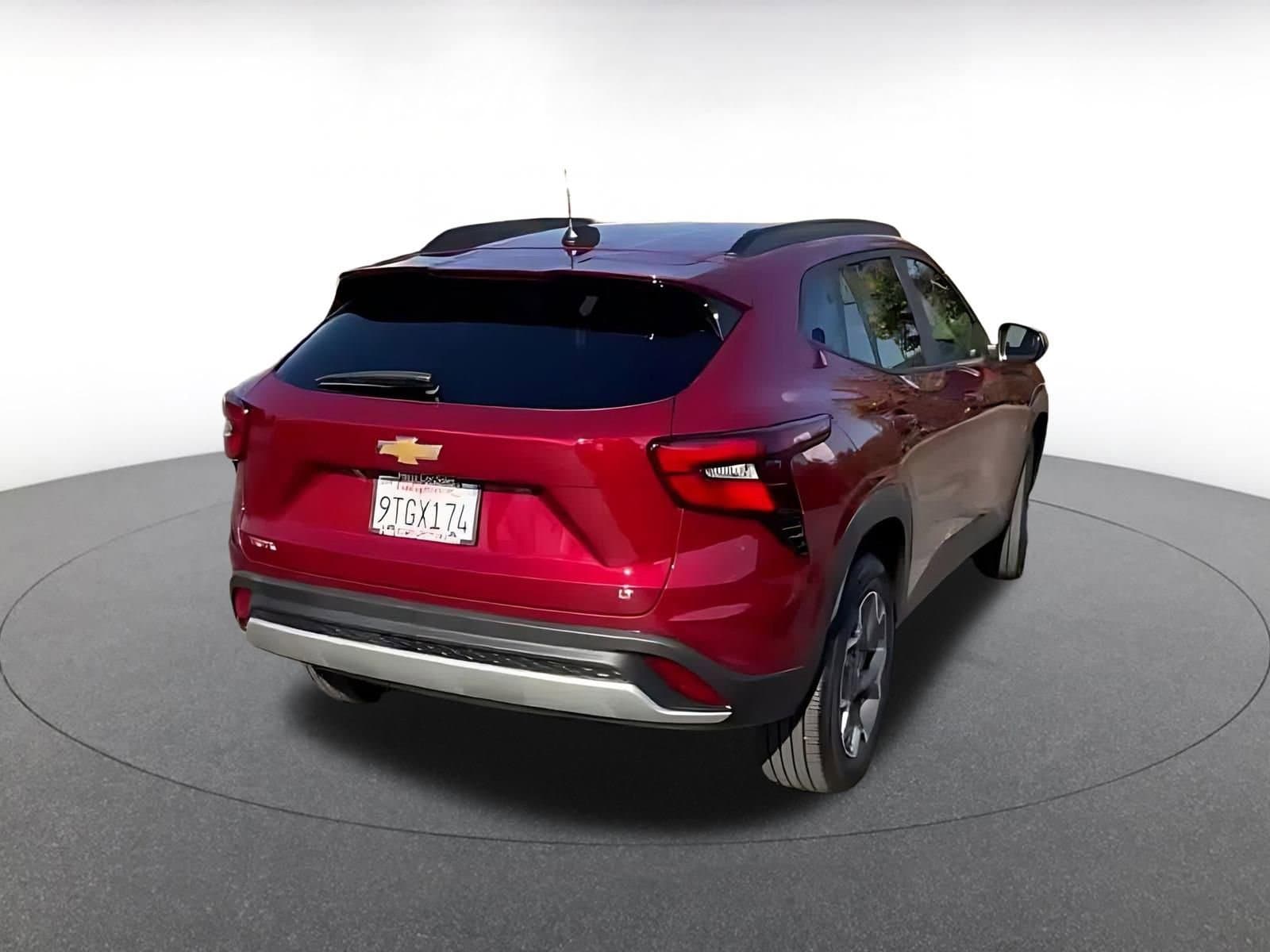 Thumbnail: 2025 Chevrolet Trax - 12