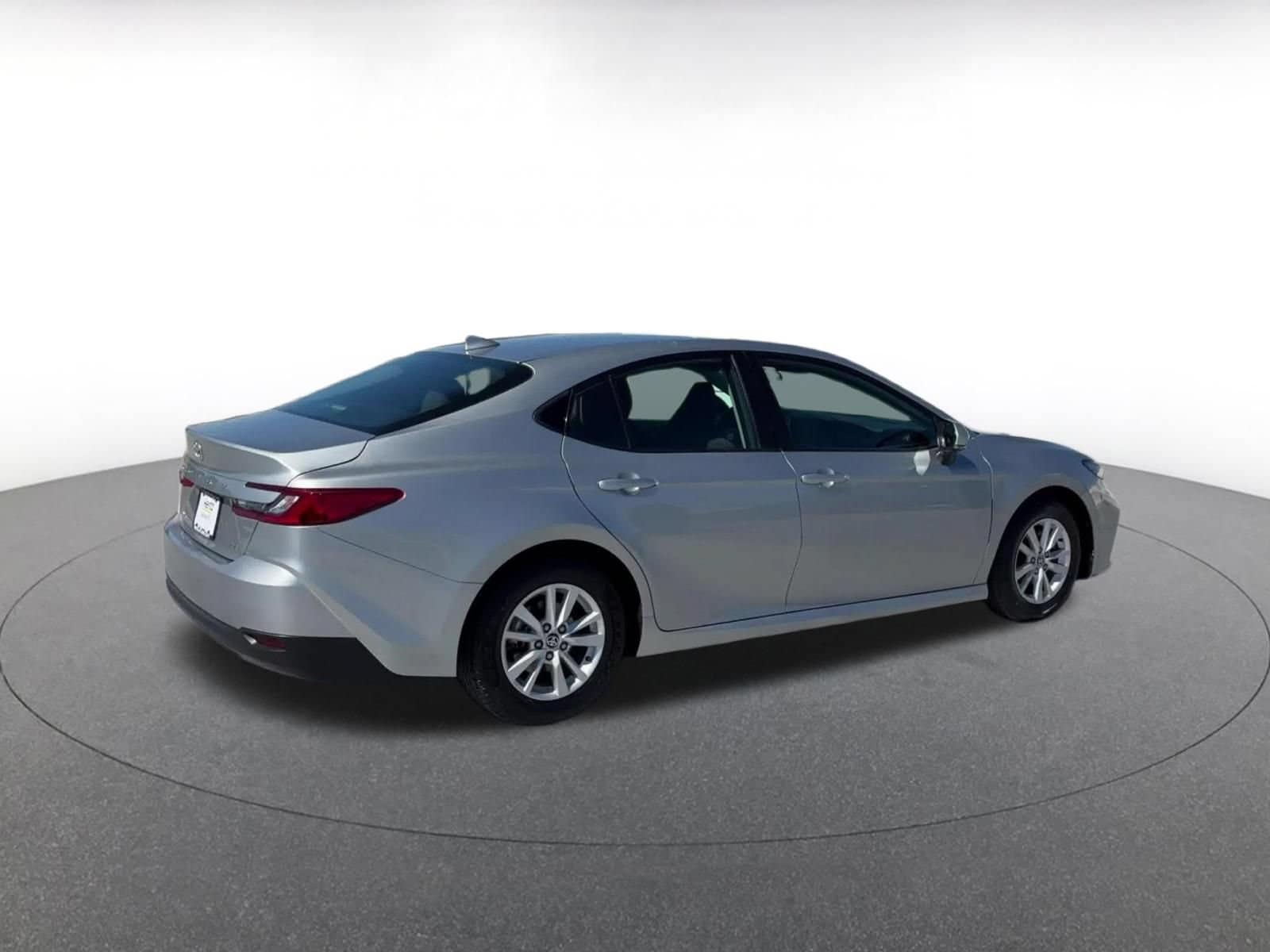 Thumbnail: 2025 Toyota Camry - 15
