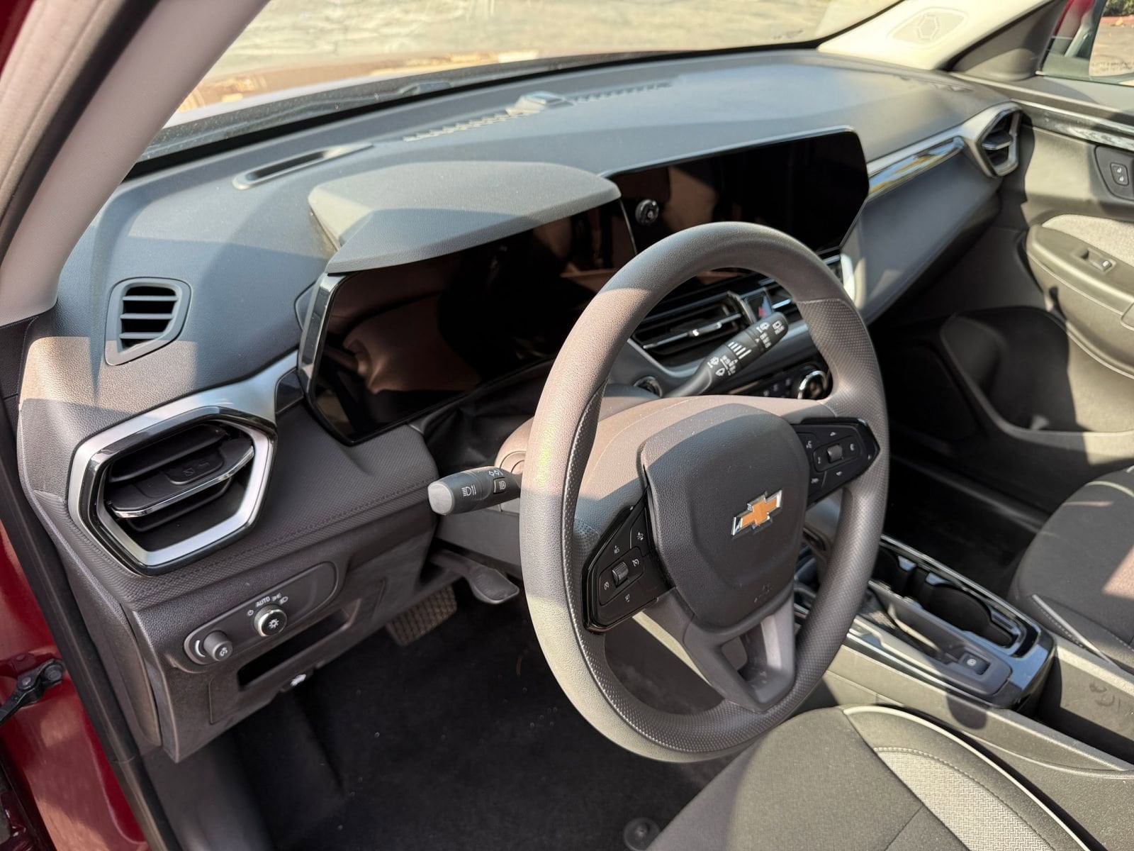 Thumbnail: 2025 Chevrolet TrailBlazer - 32