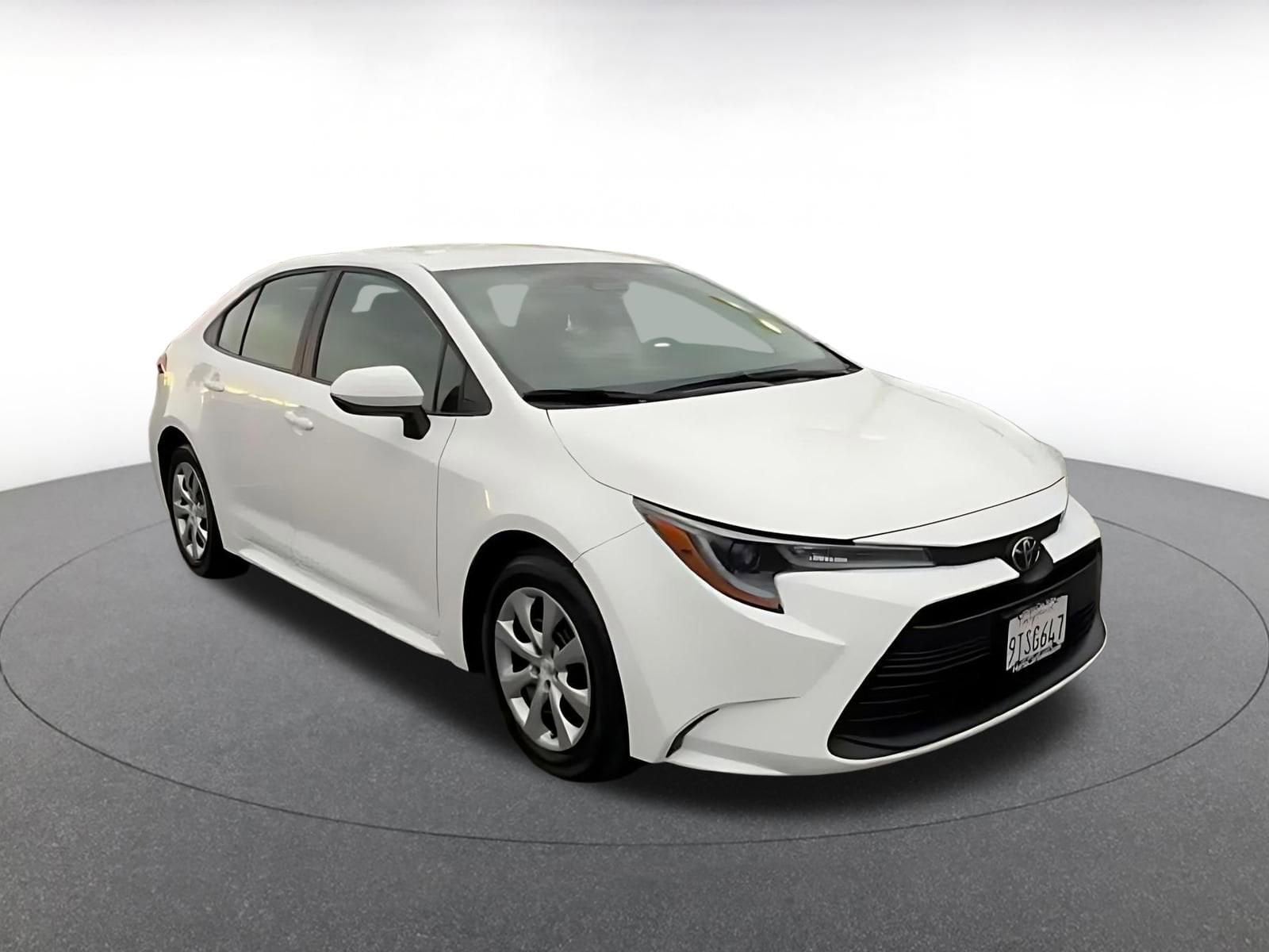 Thumbnail: 2025 Toyota Corolla - 3