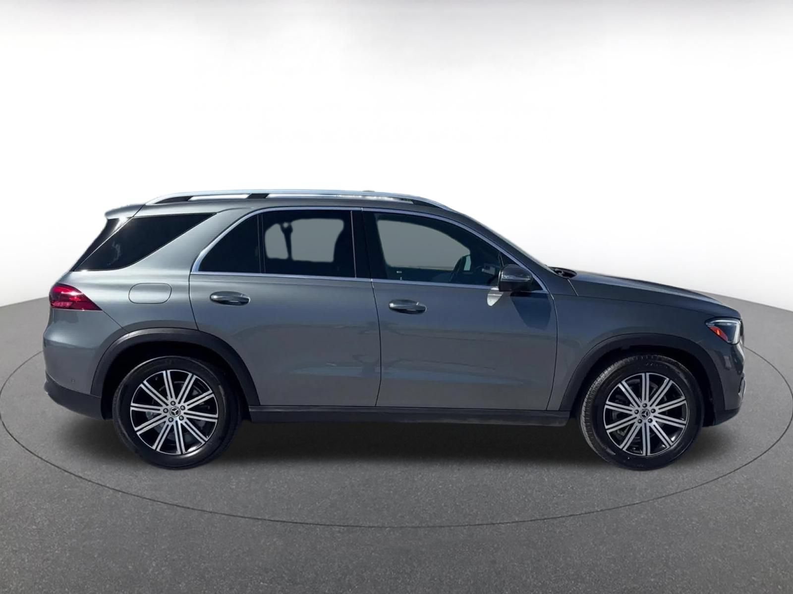 Thumbnail: 2026 Mercedes-Benz GLE - 16