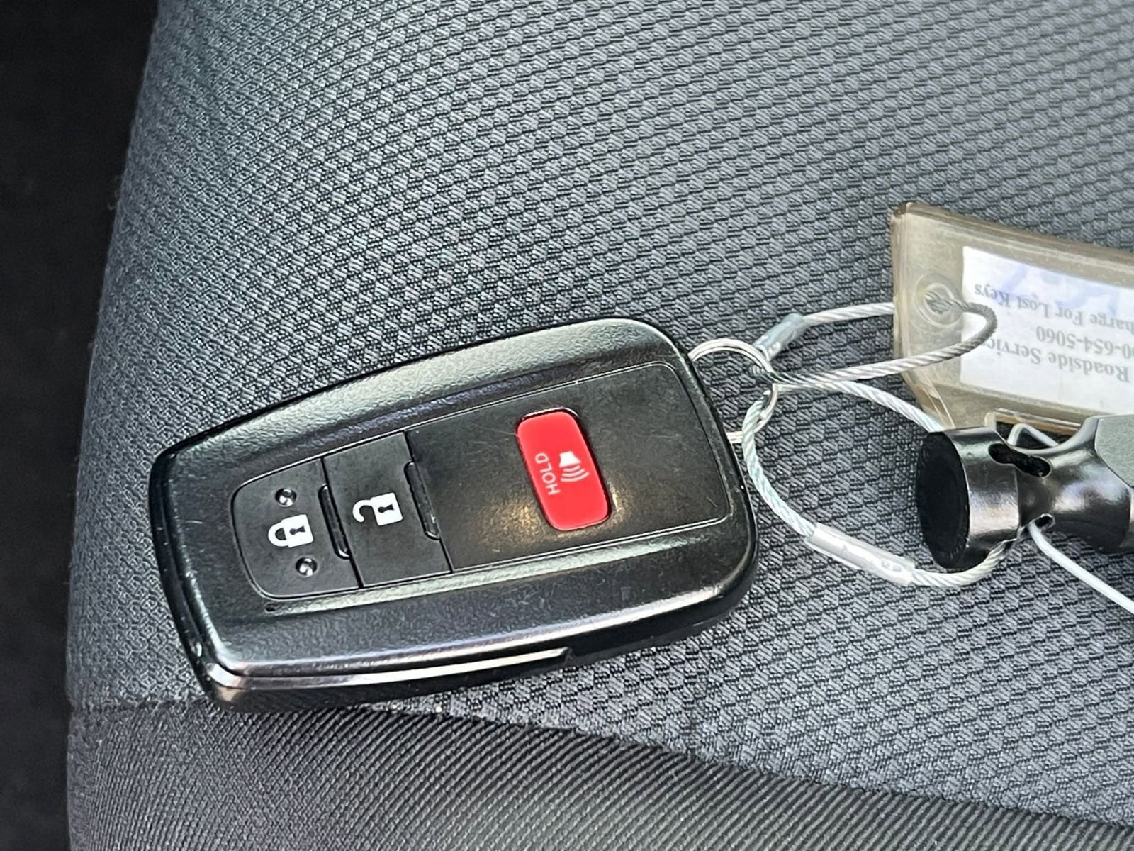 Thumbnail: 2025 Toyota RAV4 - 21