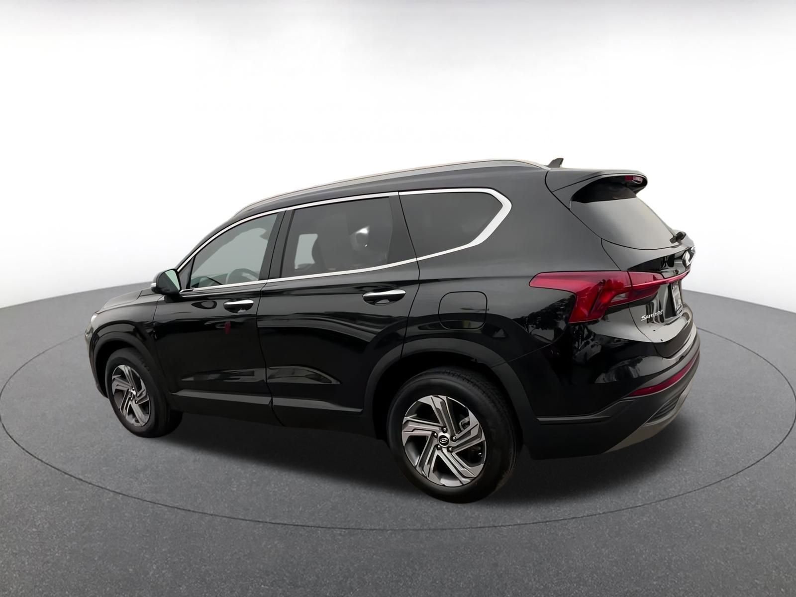 Thumbnail: 2023 Hyundai Santa Fe - 10