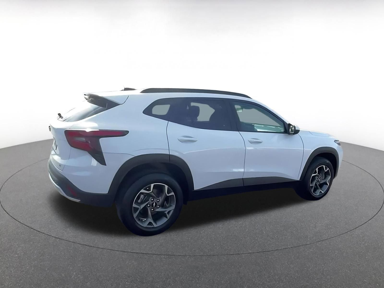 Thumbnail: 2025 Chevrolet Trax - 15