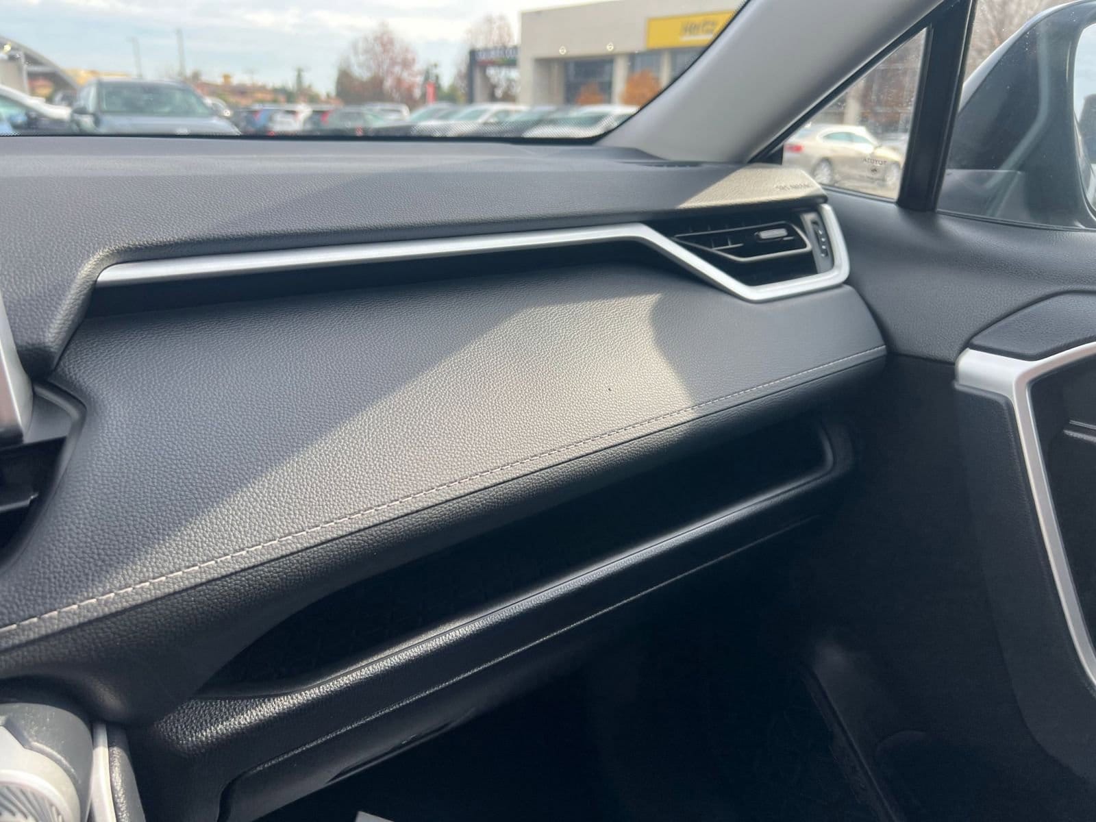 Thumbnail: 2025 Toyota RAV4 - 34