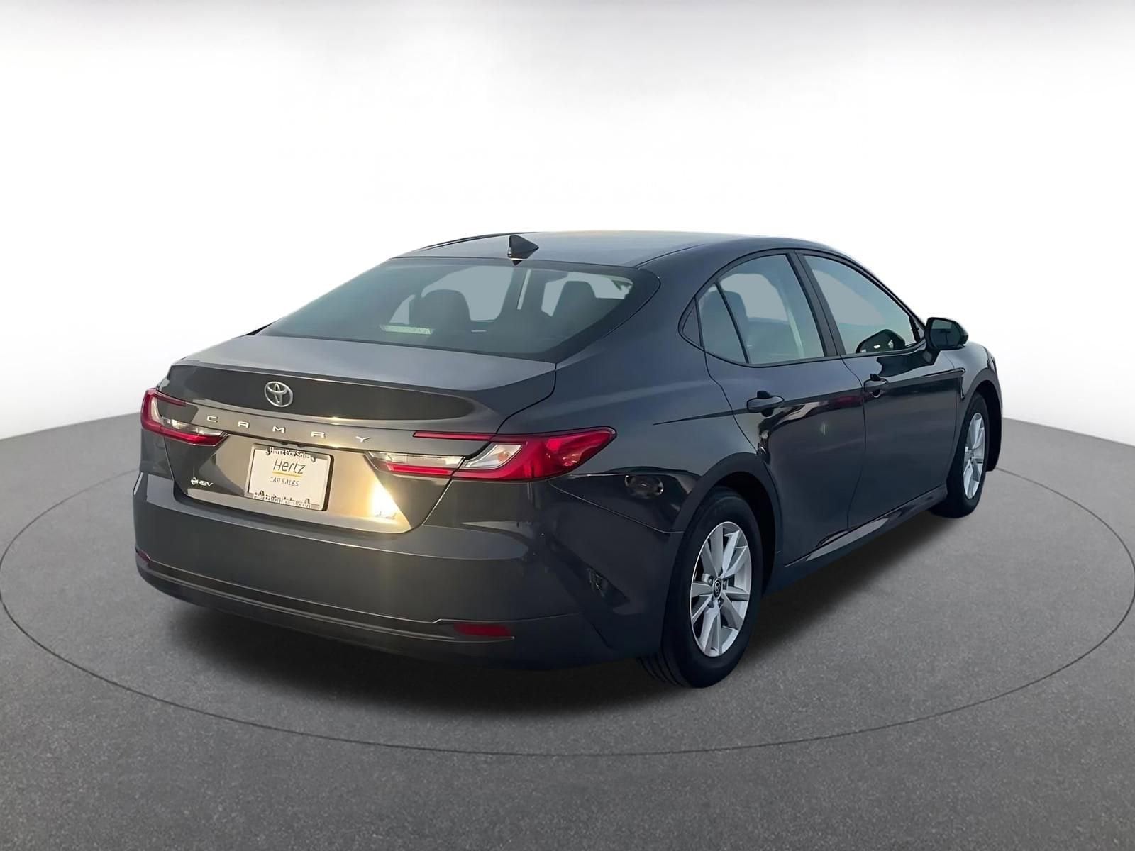 Thumbnail: 2025 Toyota Camry - 15