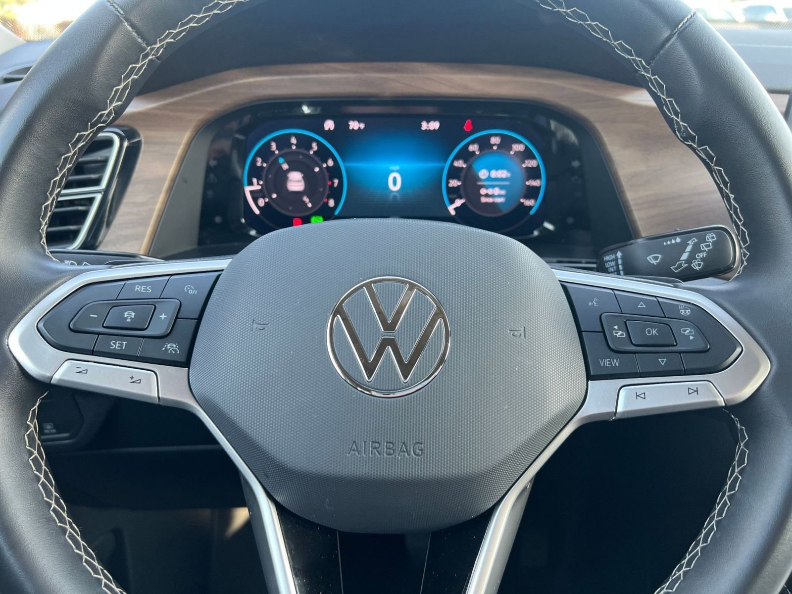 Thumbnail: 2024 Volkswagen Atlas - 30