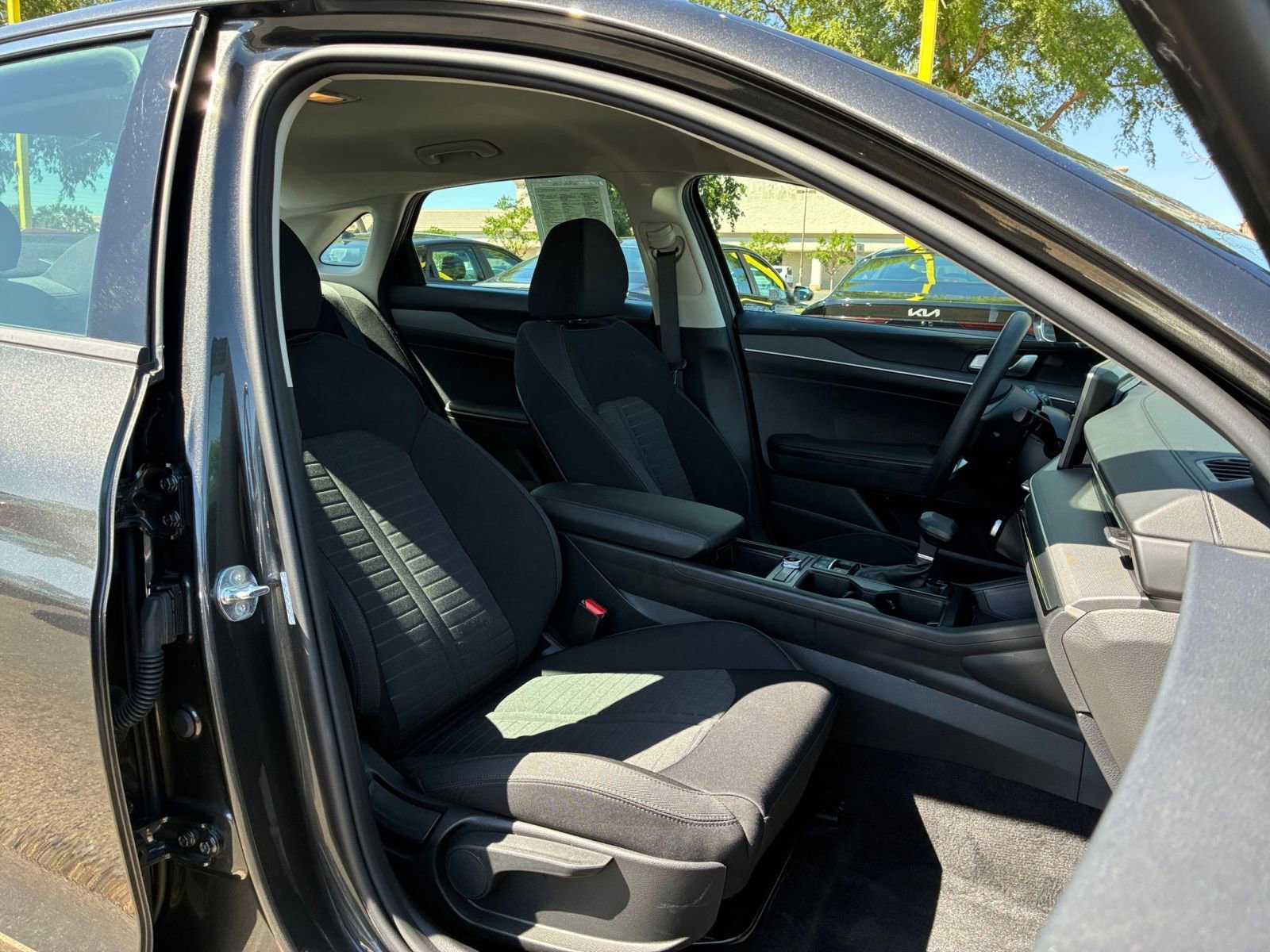 Thumbnail: 2025 Kia K5 - 35