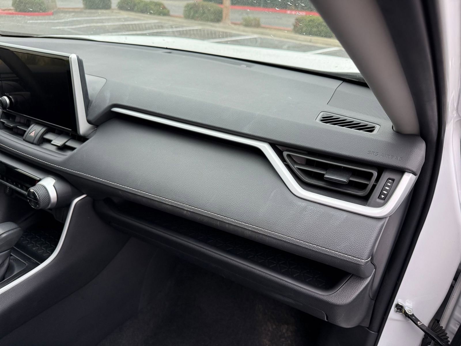 Thumbnail: 2025 Toyota RAV4 - 33