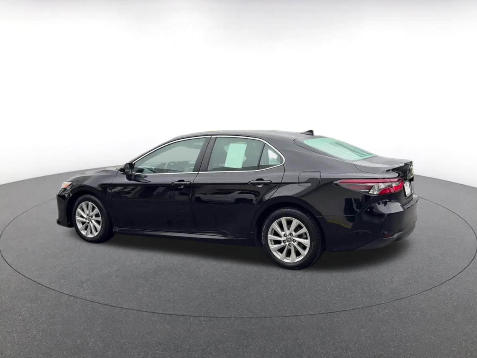 Thumbnail: 2023 Toyota Camry - 10