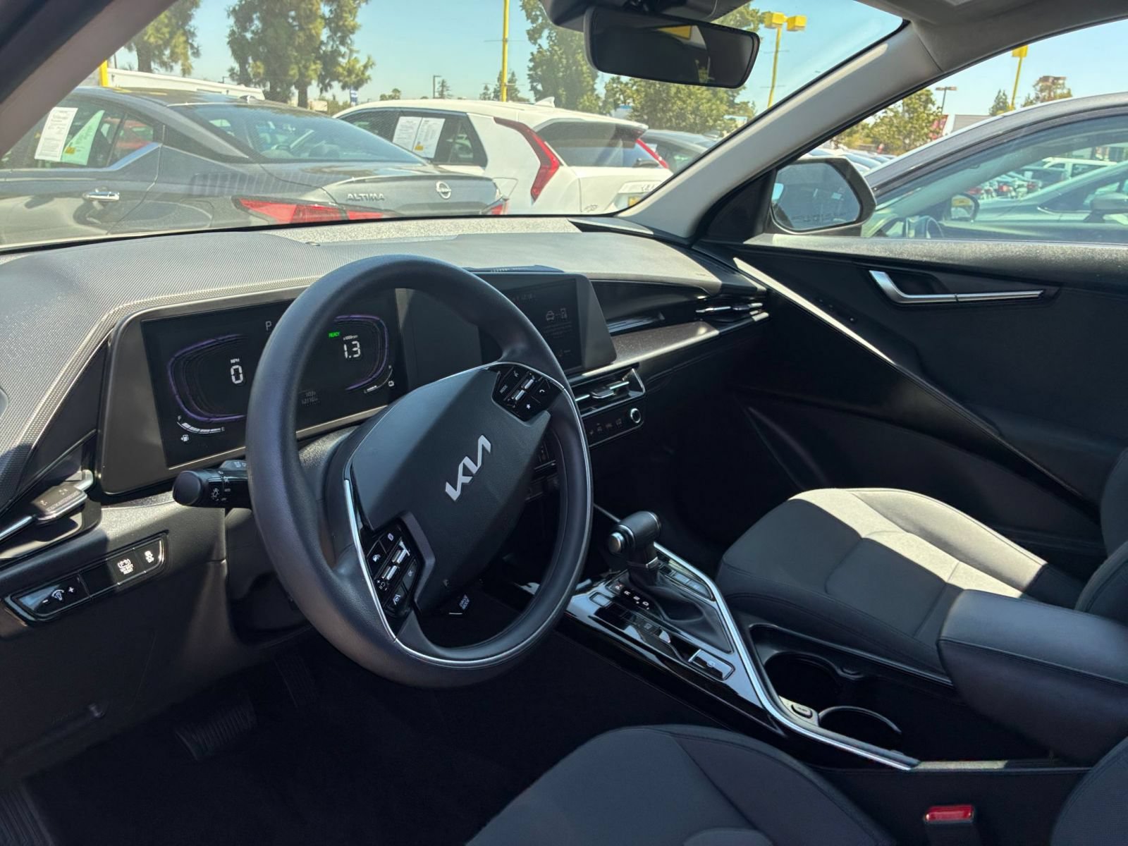 Thumbnail: 2026 Kia Niro - 32