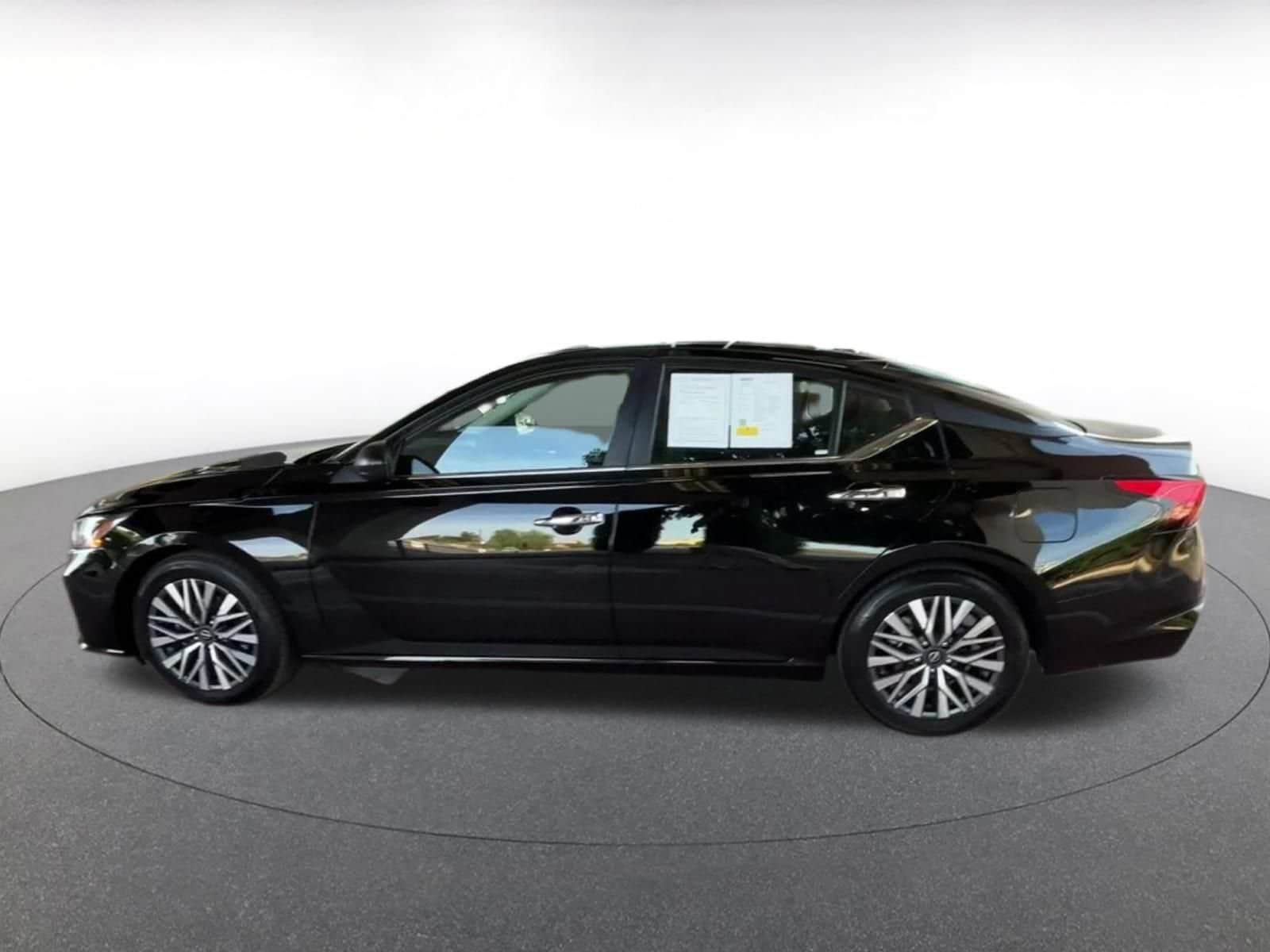 Thumbnail: 2025 Nissan Altima - 7