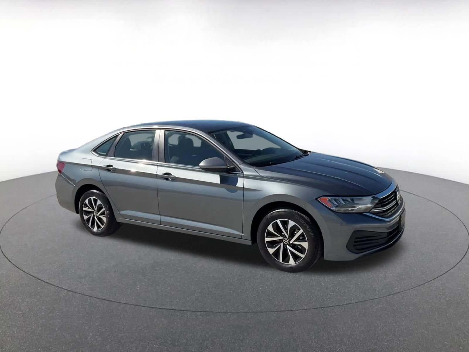 Thumbnail: 2024 Volkswagen Jetta - 2