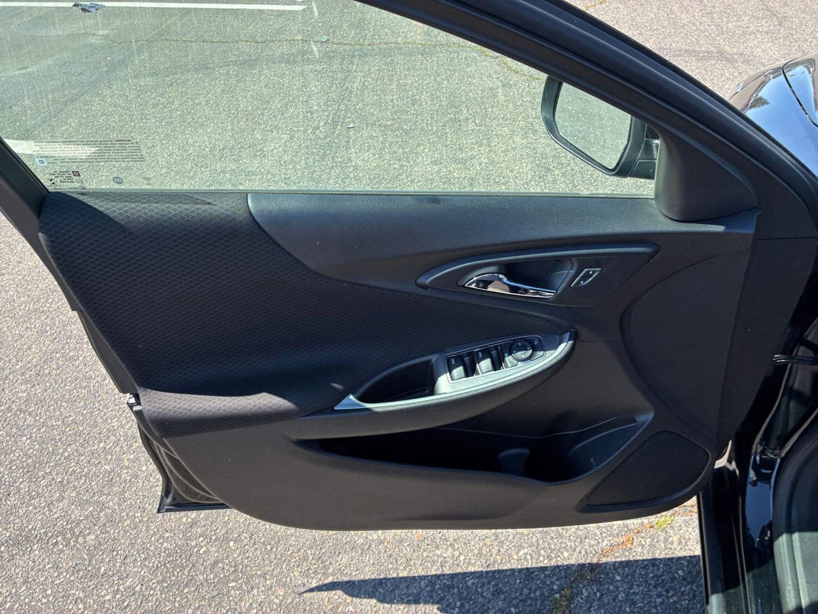 Thumbnail: 2024 Chevrolet Malibu - 18