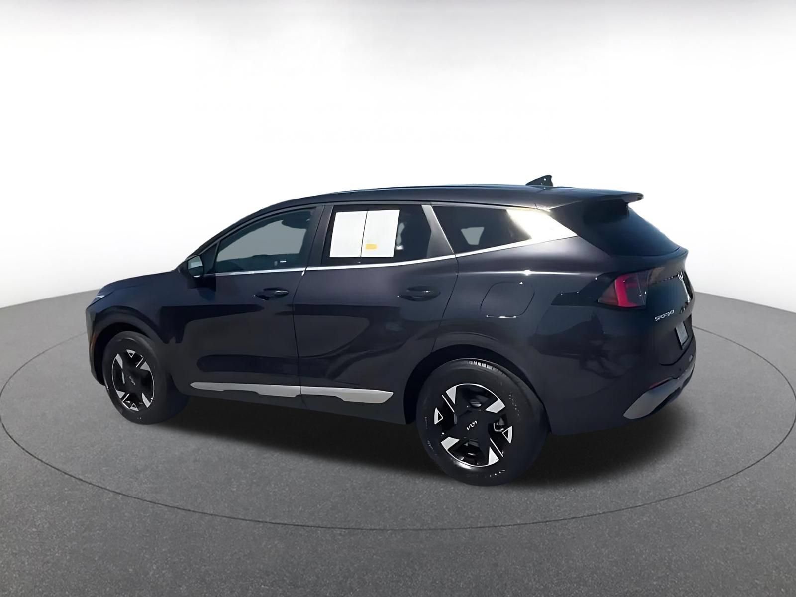 Thumbnail: 2026 Kia Sportage - 8