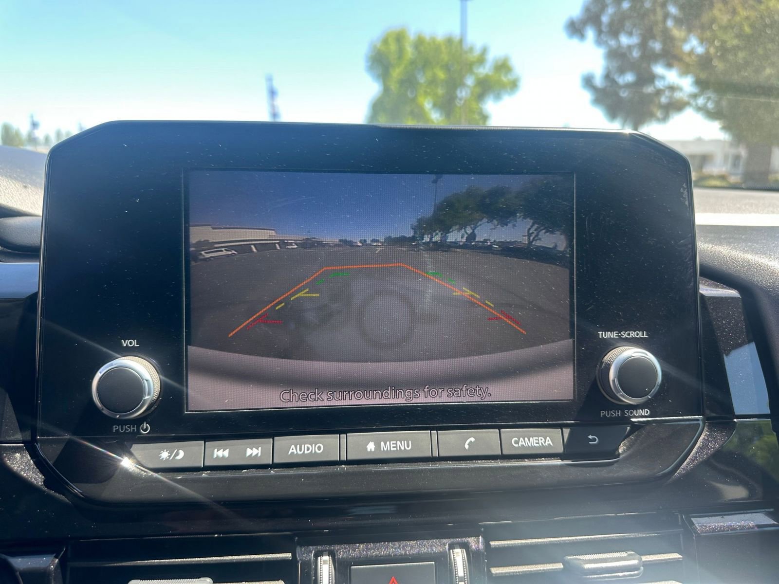 Thumbnail: 2025 Nissan Pathfinder - 25