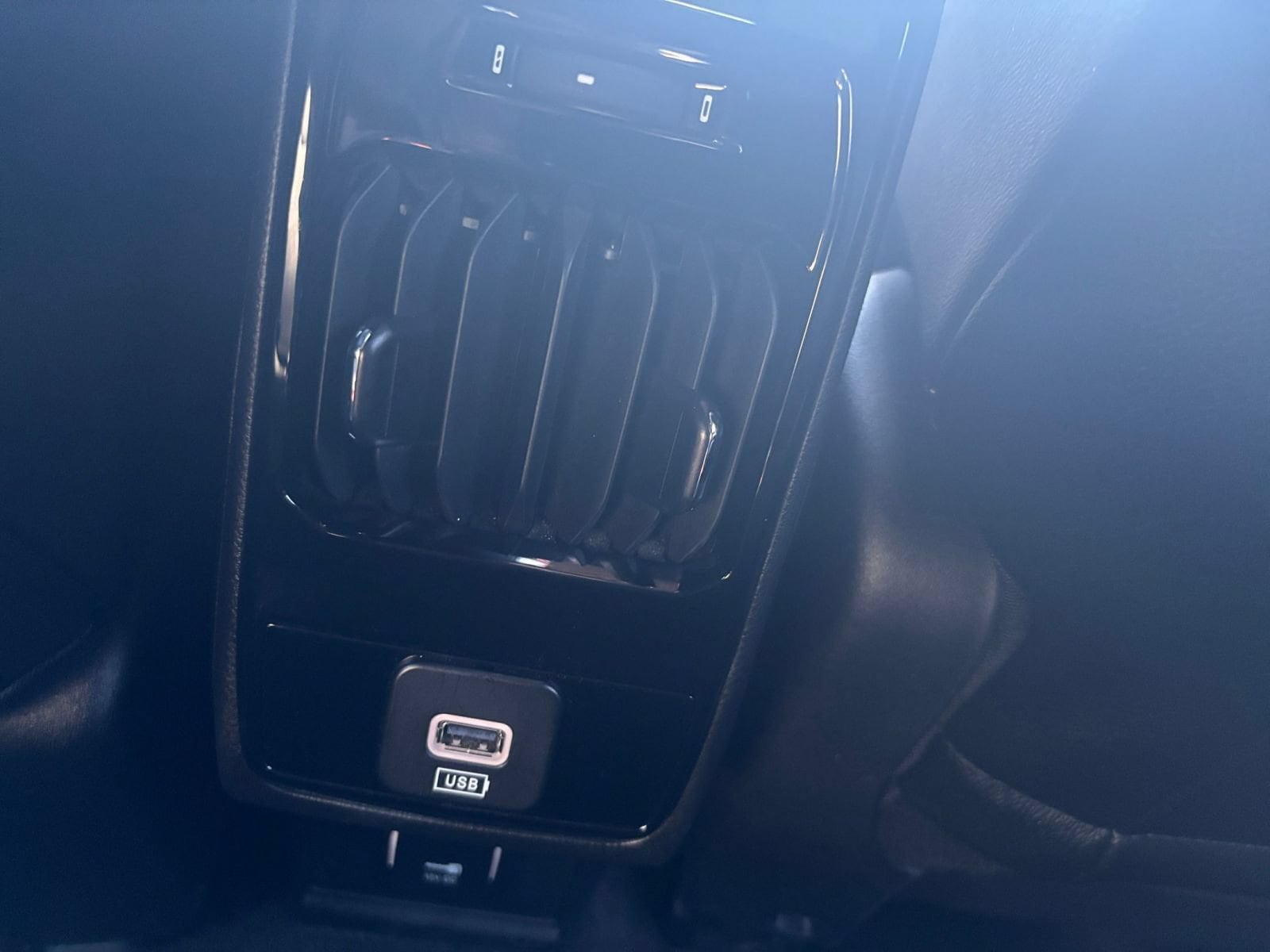 Thumbnail: 2025 Jeep Compass - 23