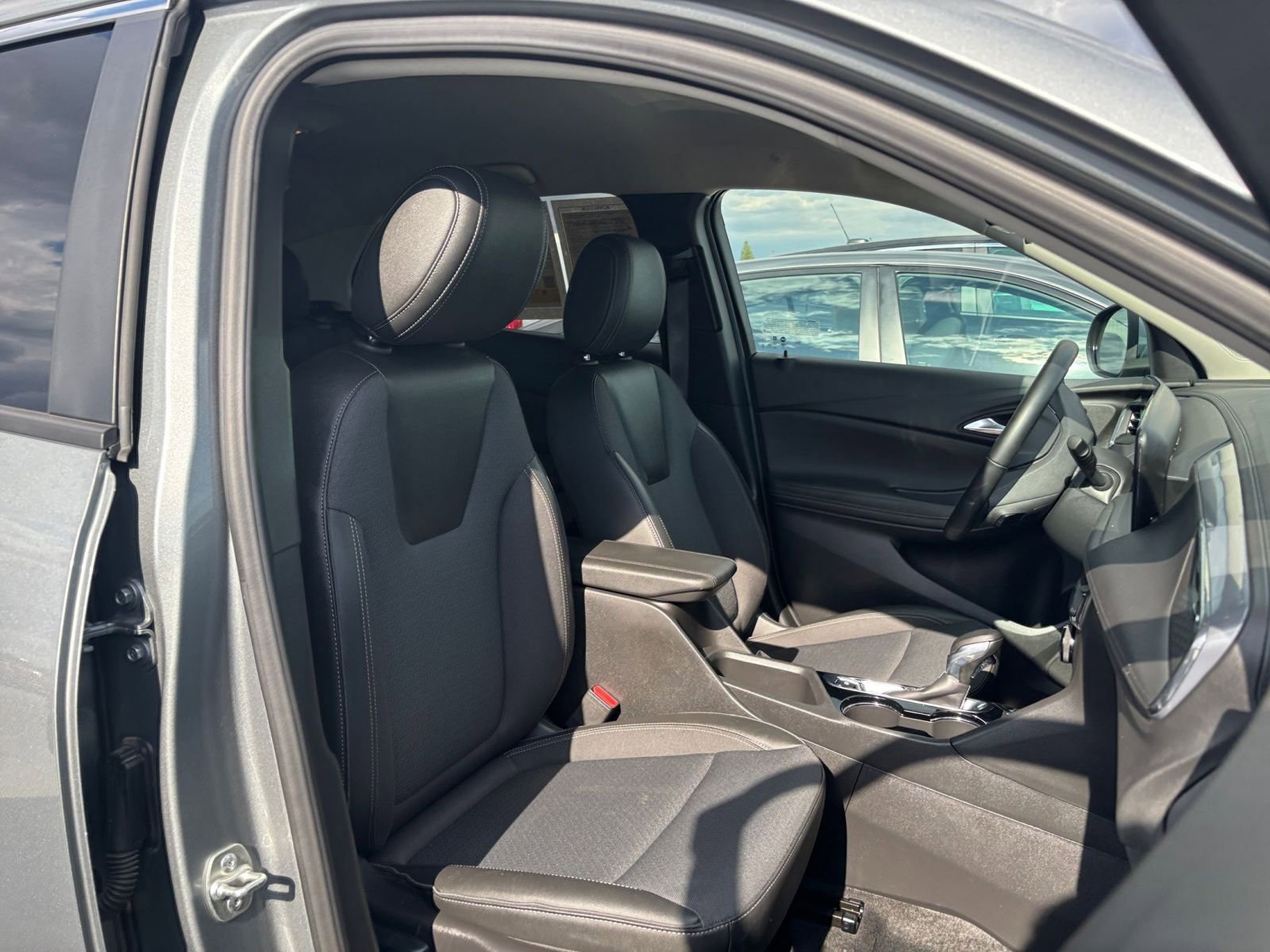 Thumbnail: 2025 Buick Encore GX - 35