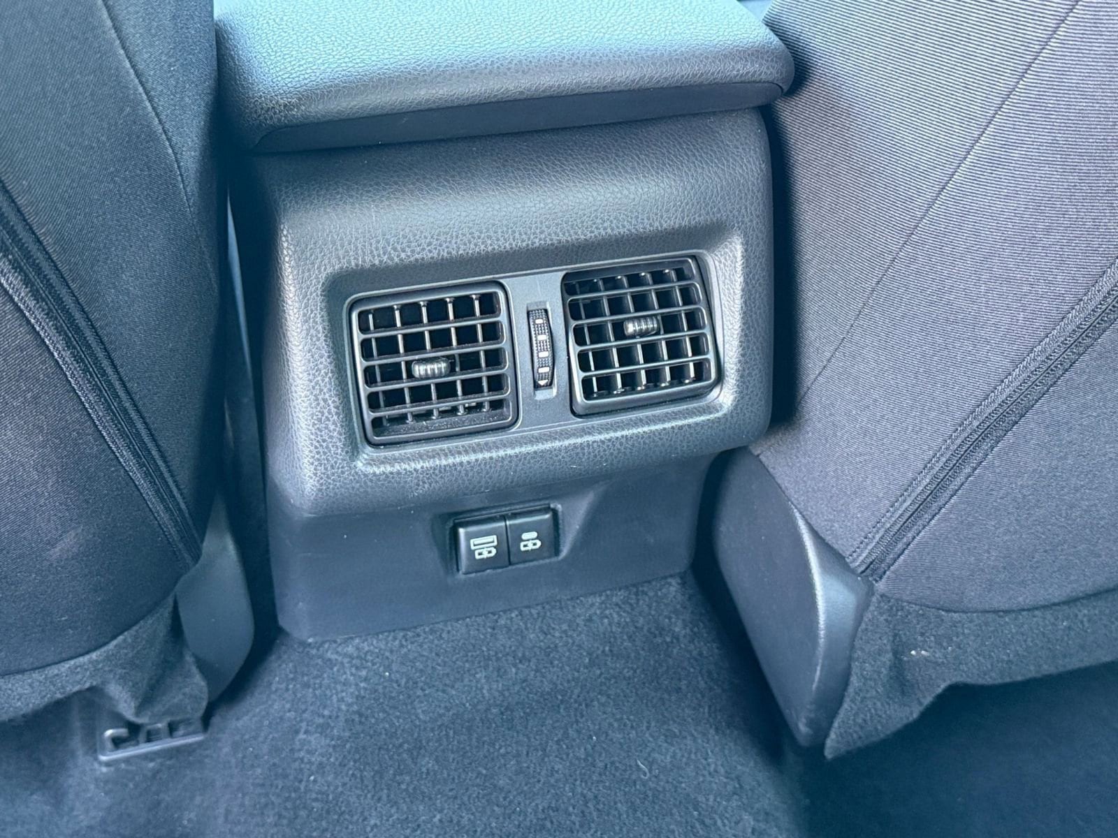 Thumbnail: 2025 Toyota Camry - 24