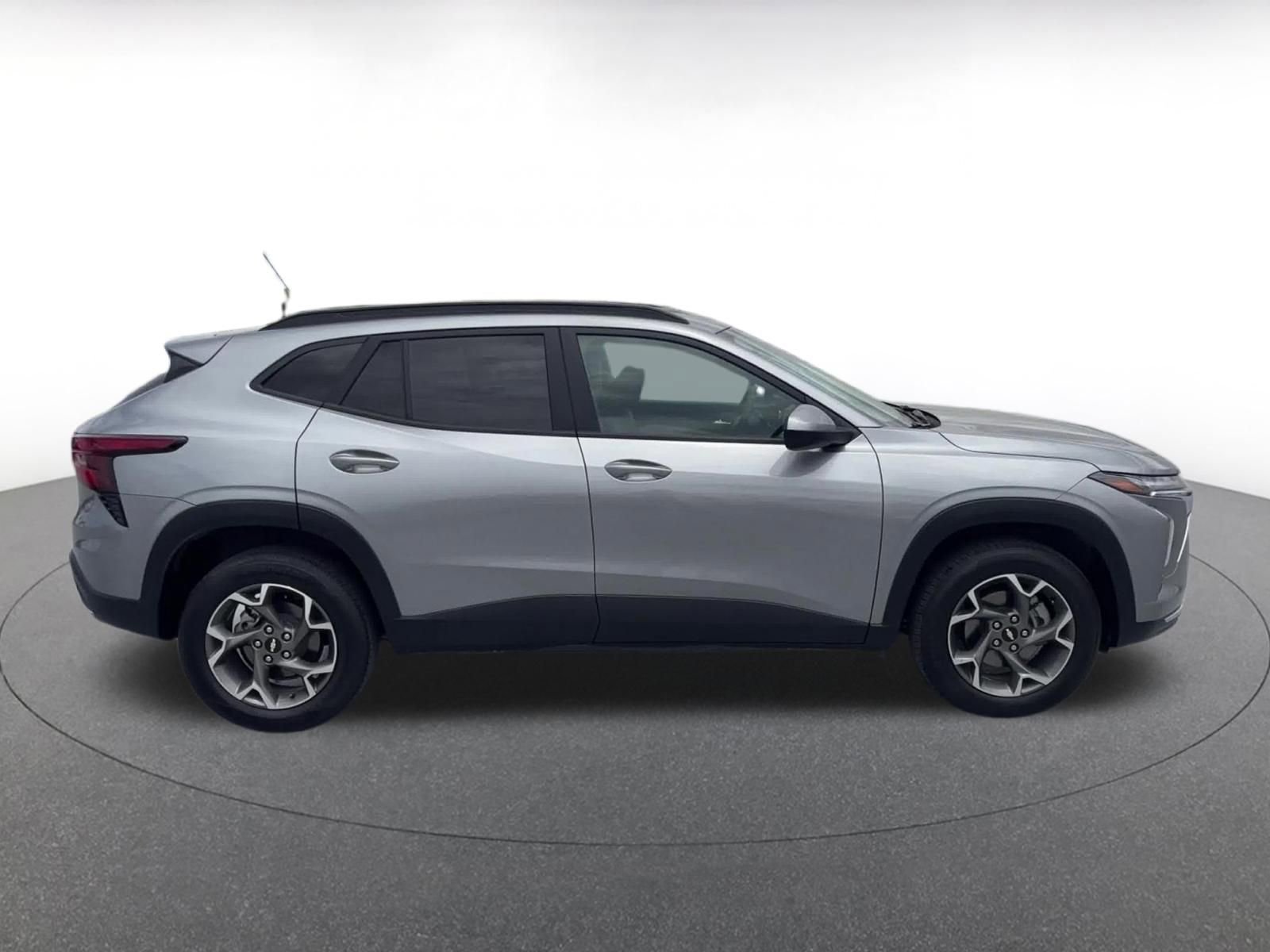 Thumbnail: 2025 Chevrolet Trax - 16