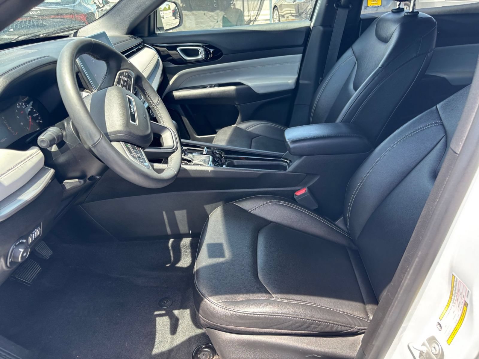 Thumbnail: 2025 Jeep Compass - 28