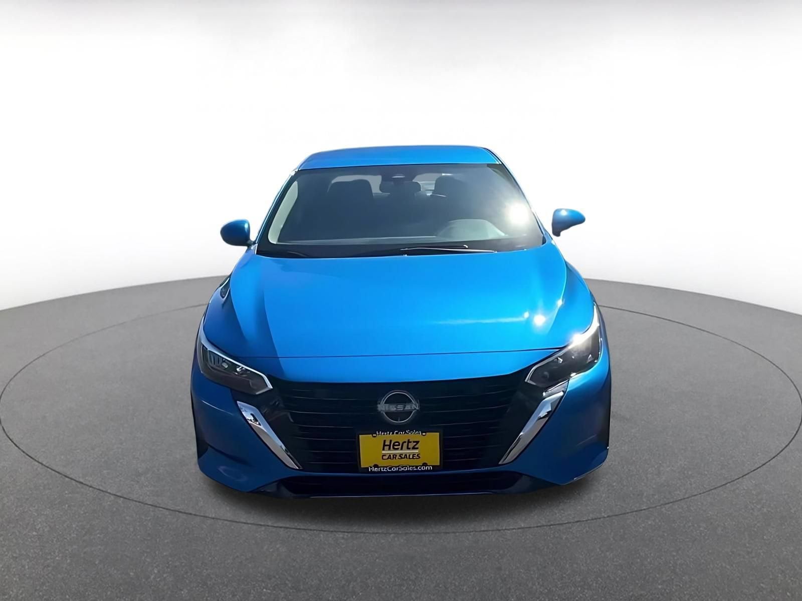 Thumbnail: 2025 Nissan Sentra - 2
