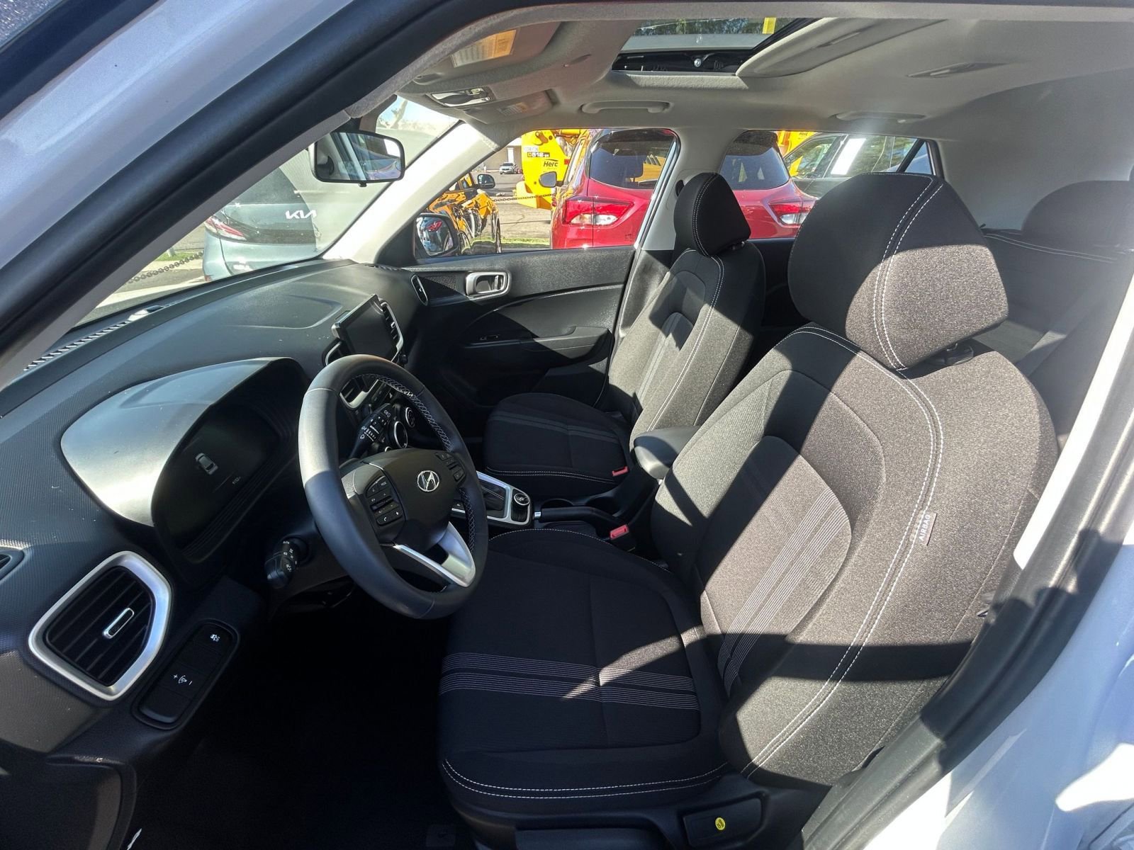 Thumbnail: 2025 Hyundai Venue - 25